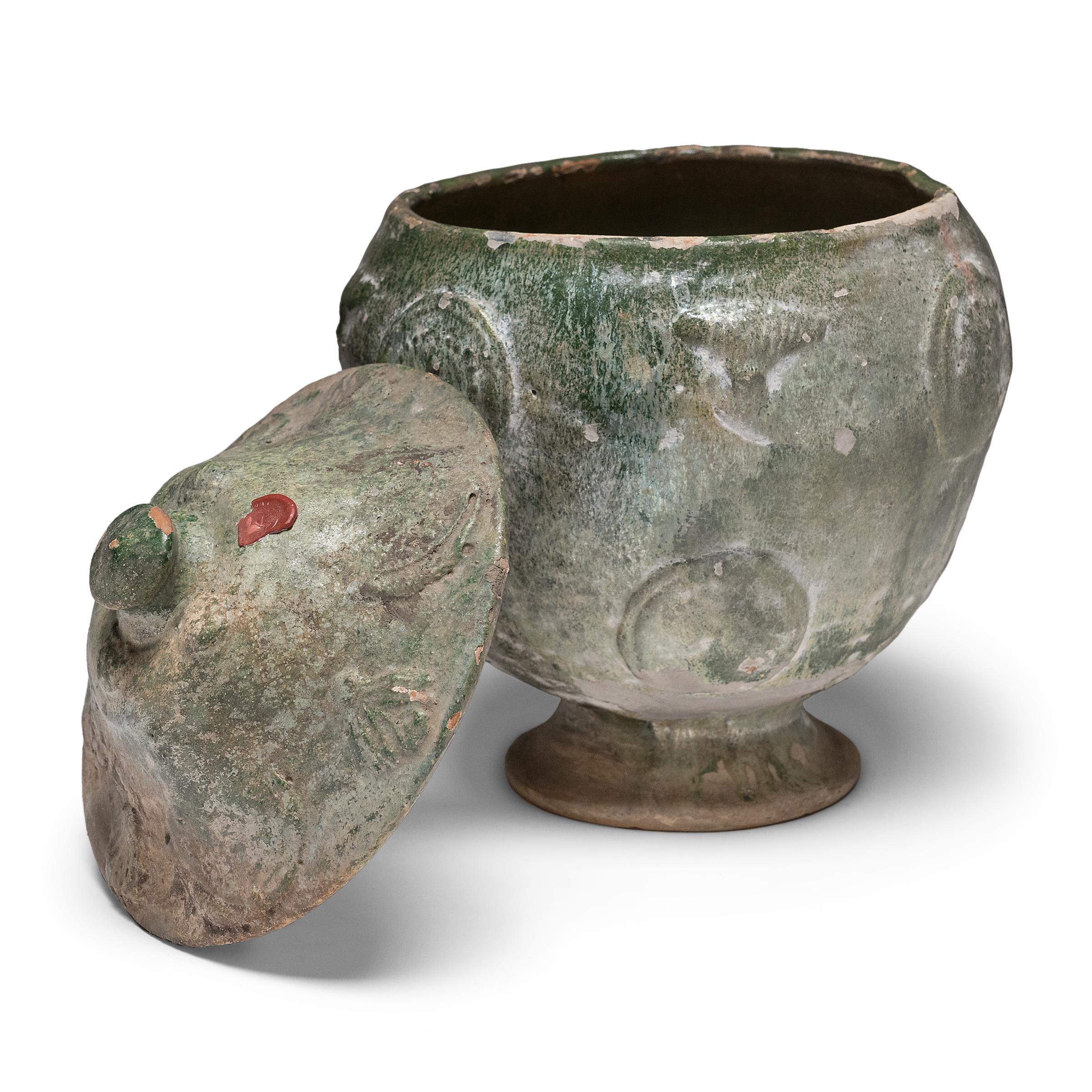 Chinois Jarre à offrandes chinoise à glaçure verte Yuan, c. 1350 en vente