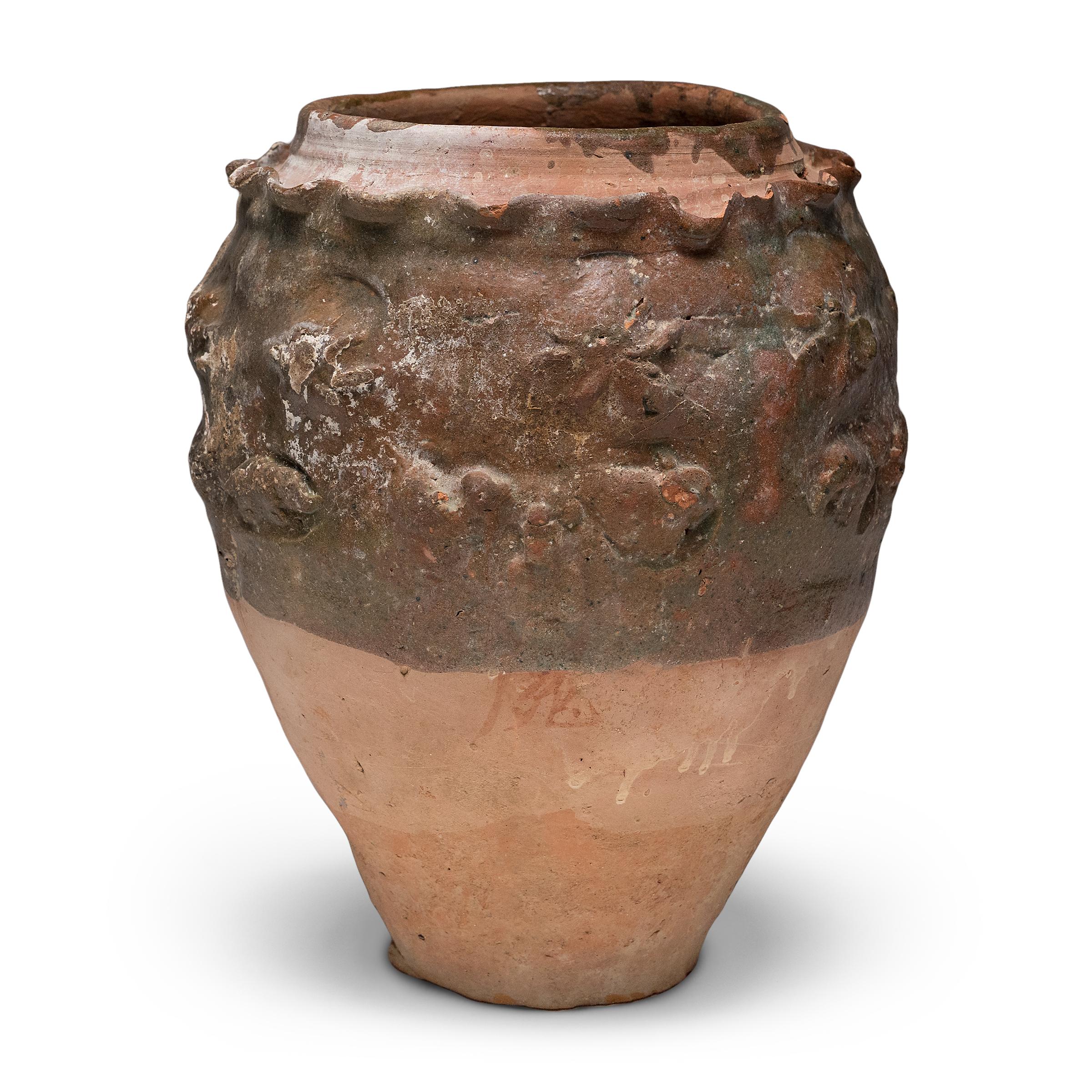 Primitif Chinese Yuan Green Glazed Zodiac Jar, c. 1350 en vente