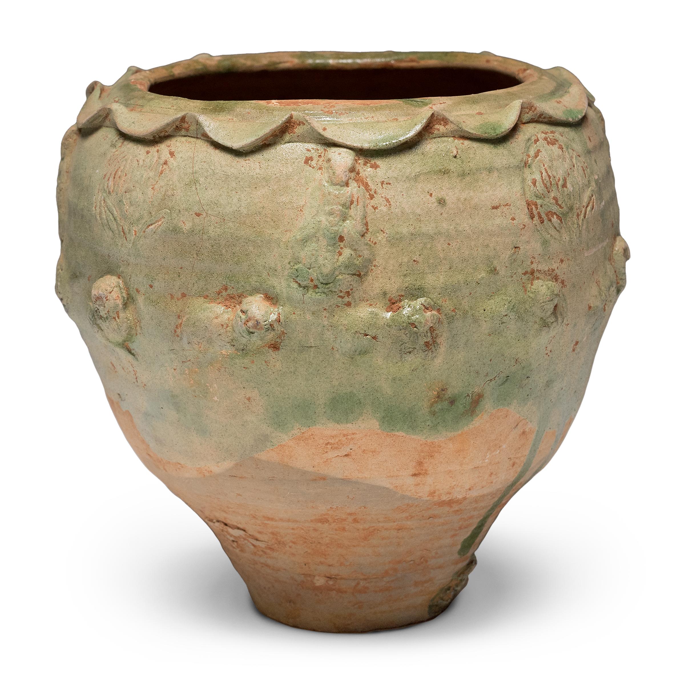 Primitif Chinese Yuan Green Glazed Zodiac Jar, c. 1350 en vente