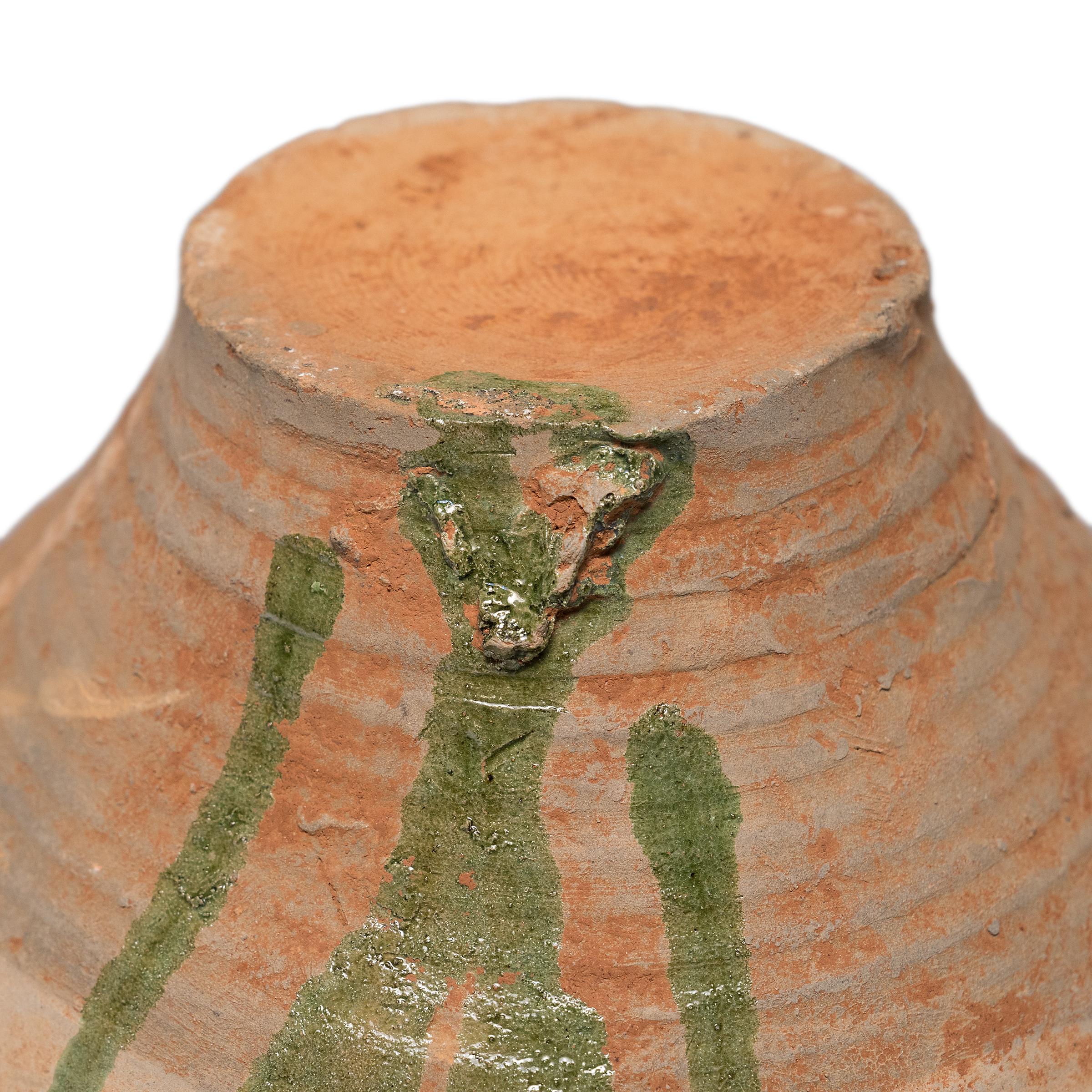 Chinese Yuan Green Glazed Zodiac Jar, c. 1350 Bon état - En vente à Chicago, IL