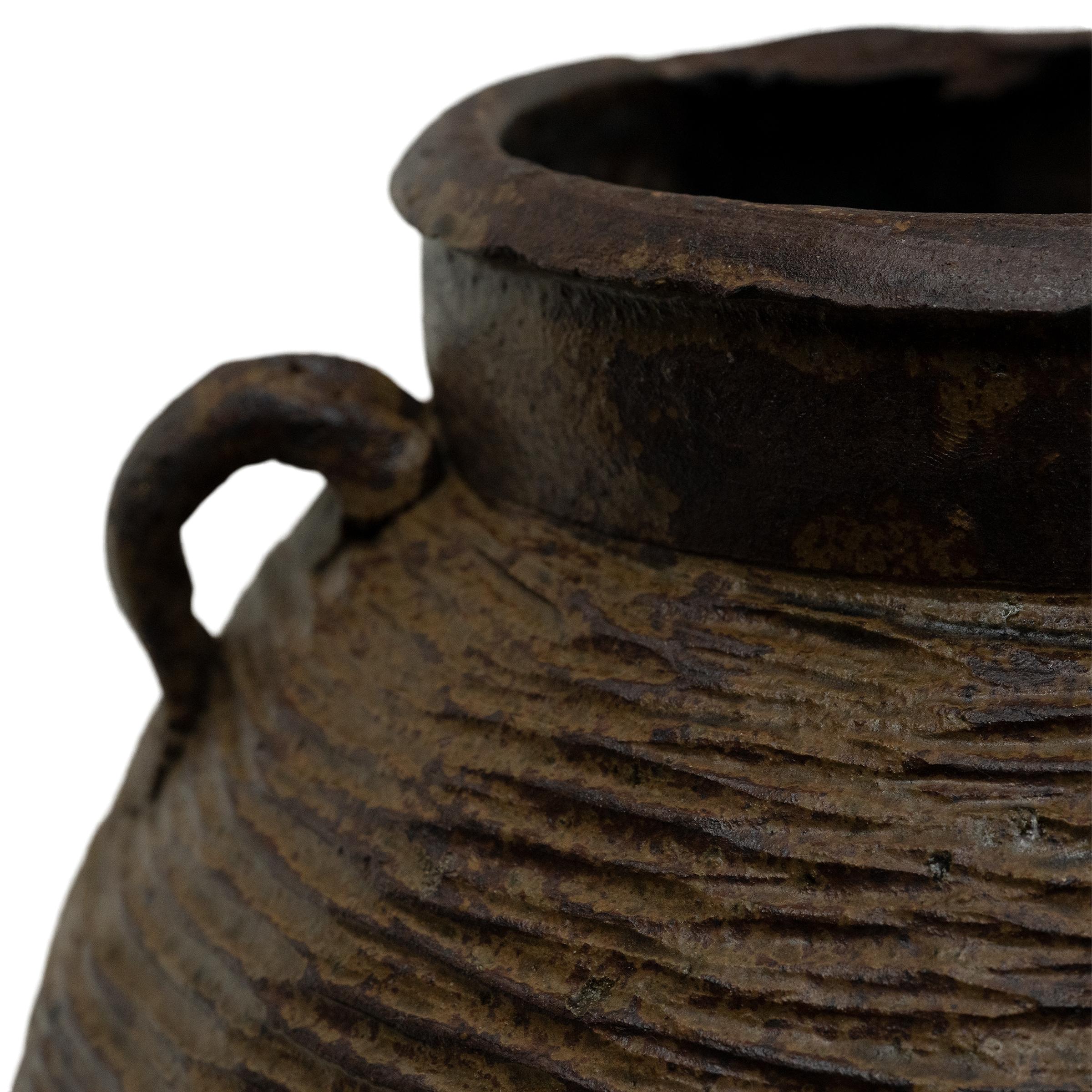 19th Century Chinese Yunnan Lobed Pot, c. 1800 For Sale