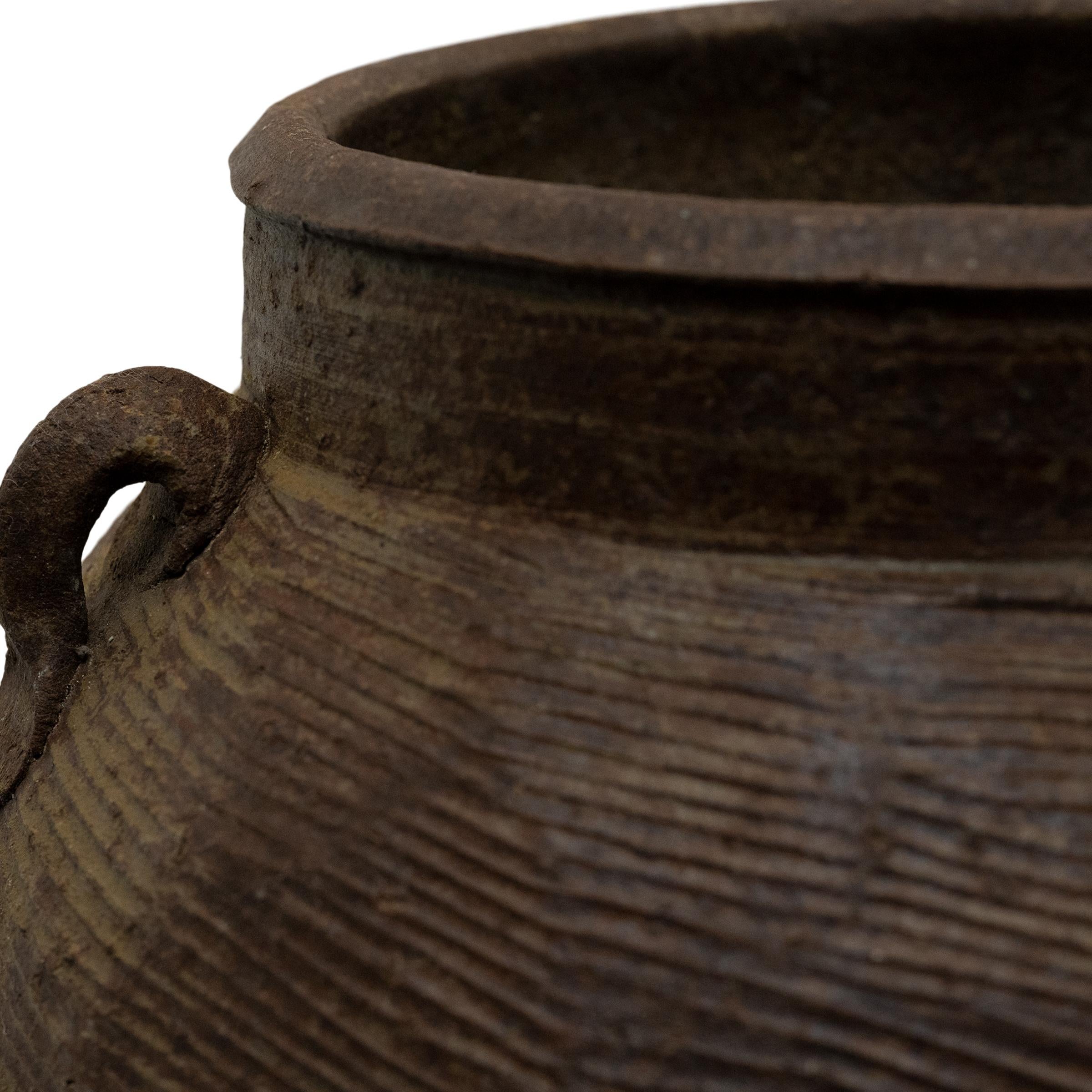 Vaso a lobi cinese dello Yunnan, 1800 ca. In condizioni buone in vendita a Chicago, IL
