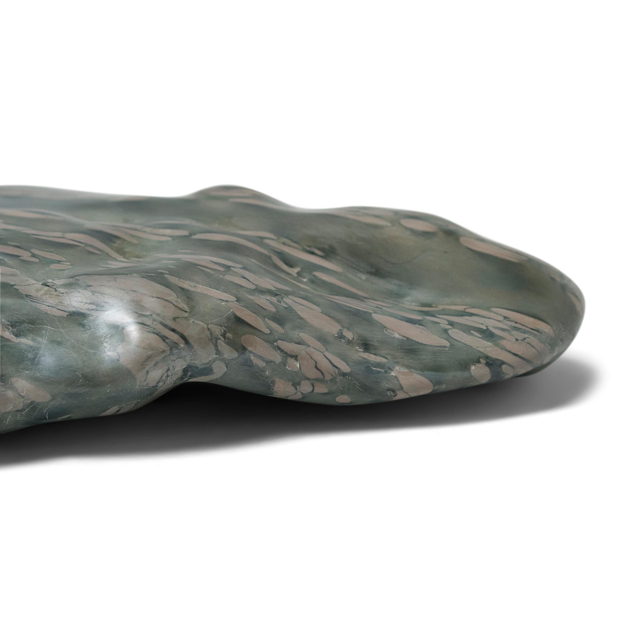 Chinese Zhenzhu Meditation Stone In Good Condition For Sale In Chicago, IL