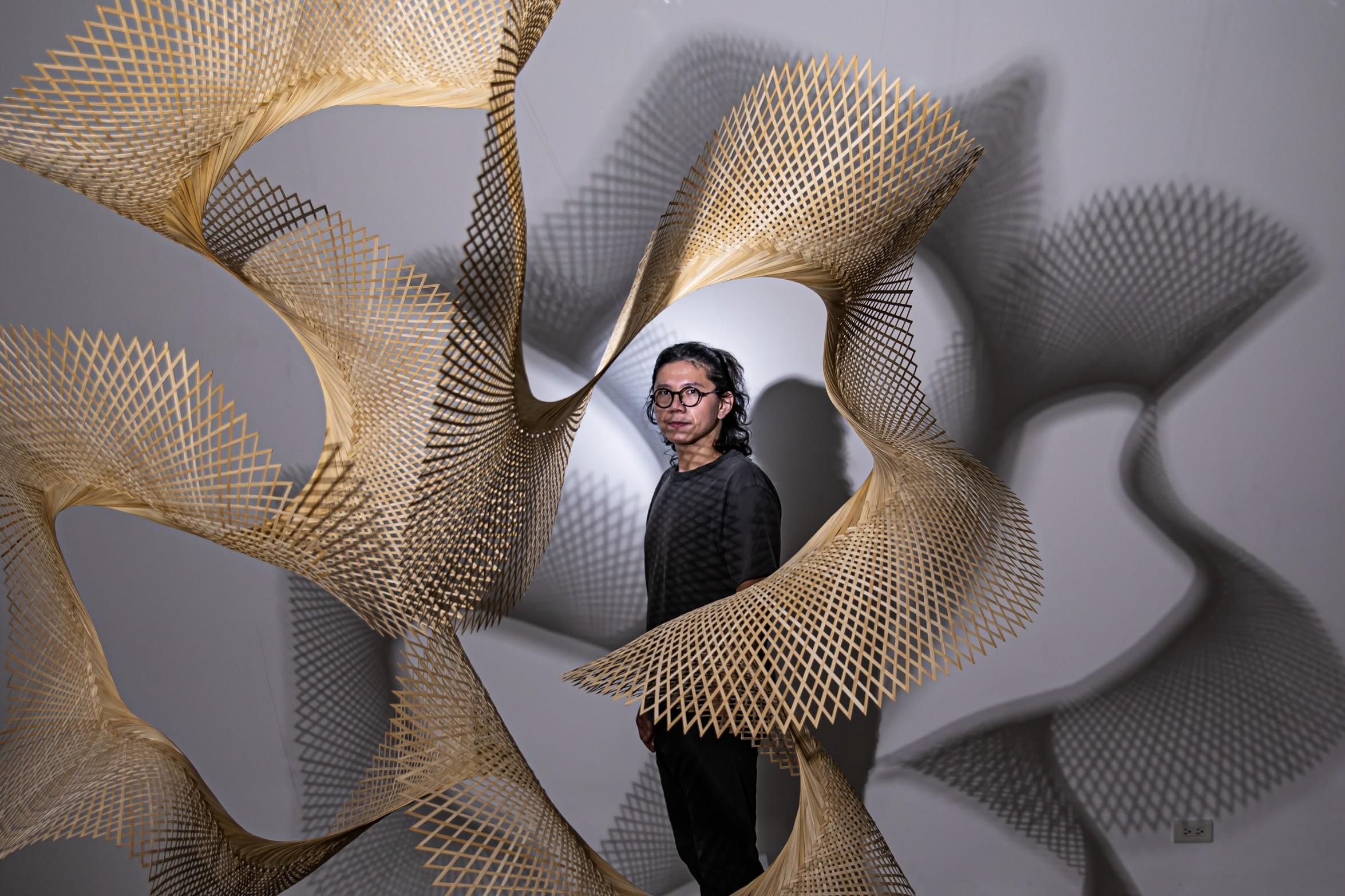 Chingke Lin Abstract Sculpture - Clouds of Smoke Dream Quest