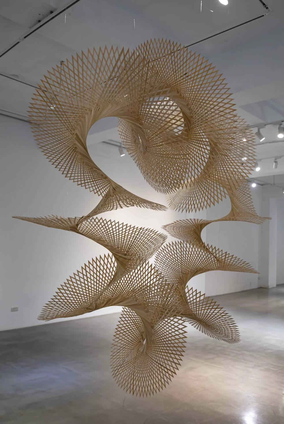Clouds of Smoke Shine - Abstract Sculpture by Chingke Lin