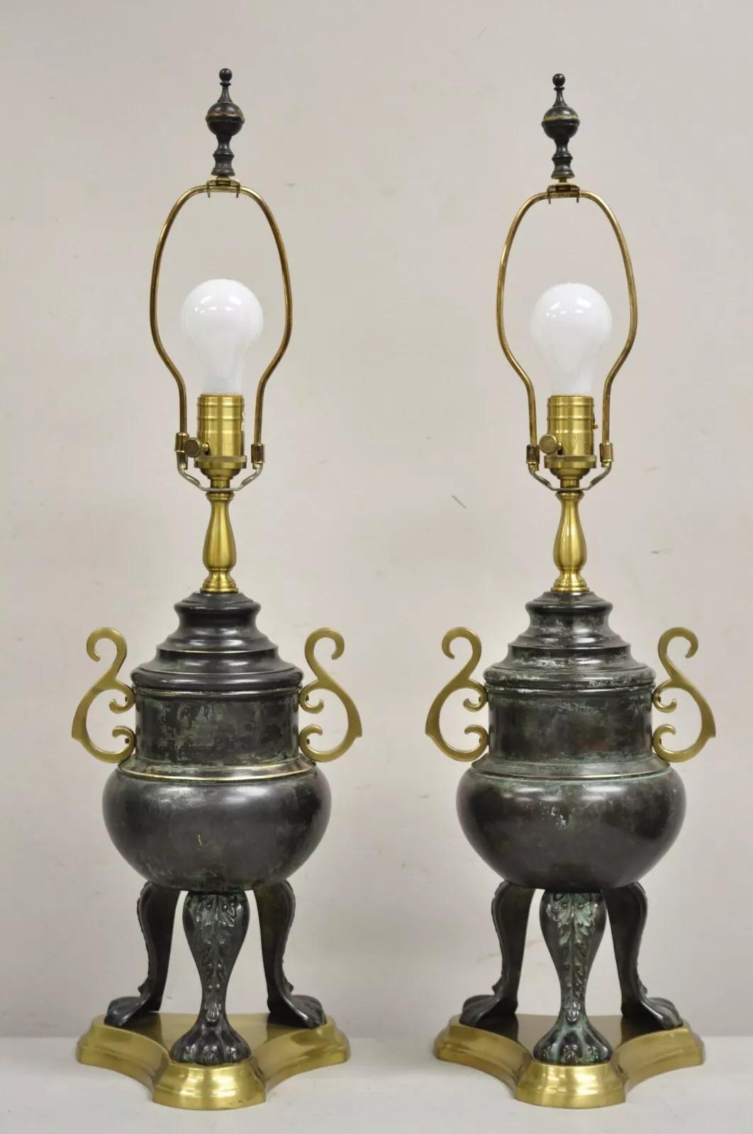 Paire de lampes de bureau Censor en bronze vert chinoiserie asiatique par Wildwood en vente 5