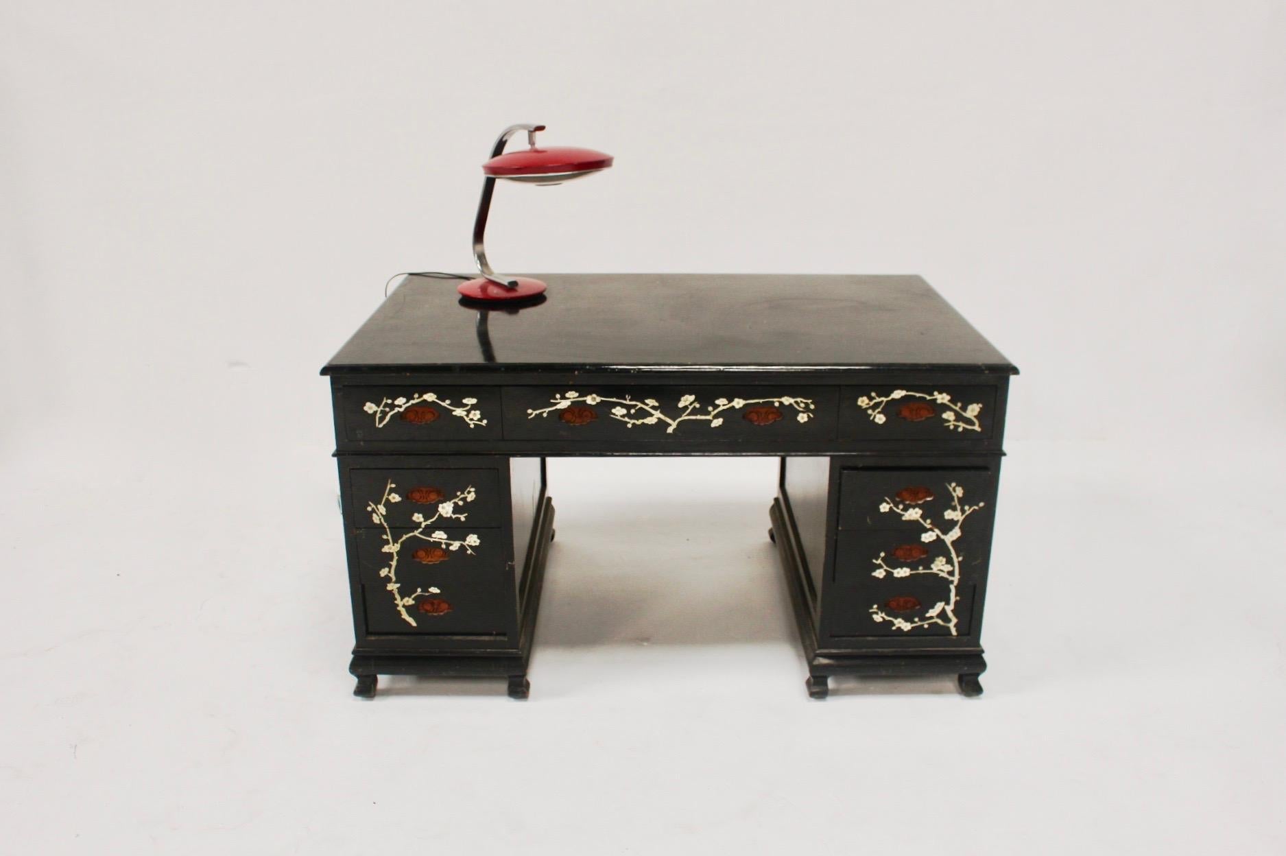 Chinoiserie Back Lacquered Art Deco Mother of Pearl Inlay Desk, Spain, 1940s For Sale 11