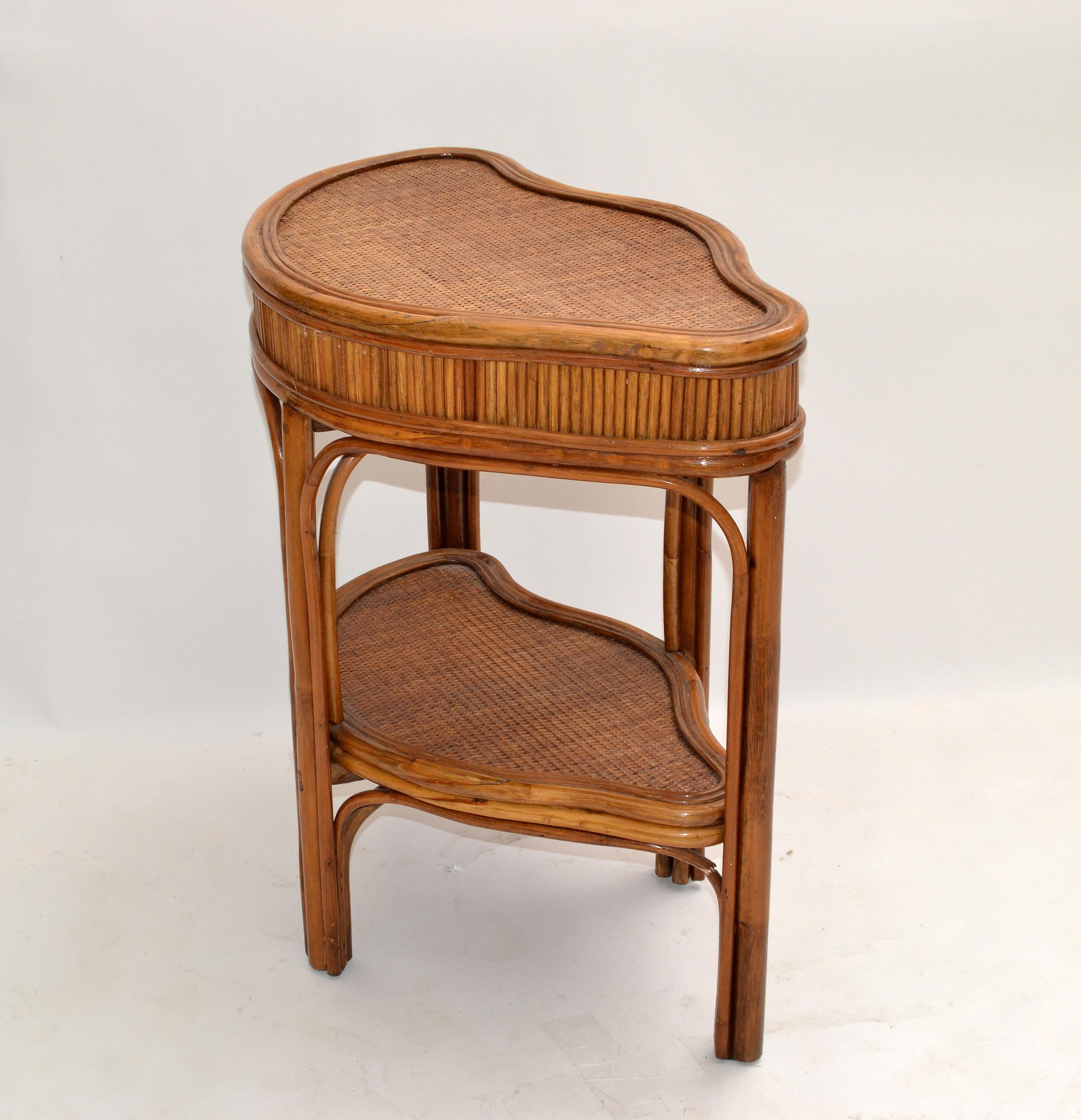 Chinoiserie Bamboo & Rattan Handmade Two-Tier Side, End Table Asian Modern 70s For Sale 5