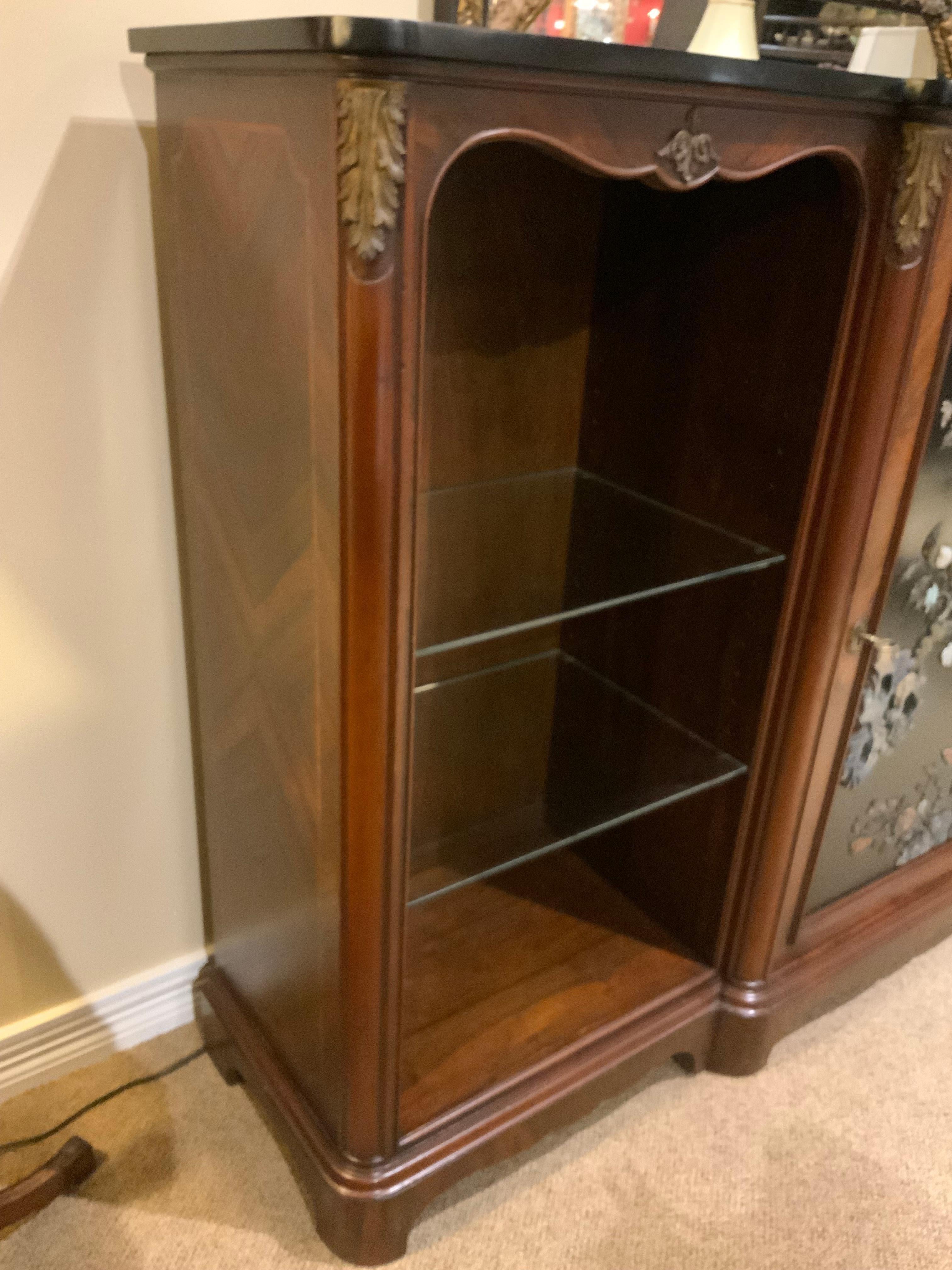 Chinoiserie bar cabinet/buffet with decorative semiprecious sones In Excellent Condition For Sale In Houston, TX