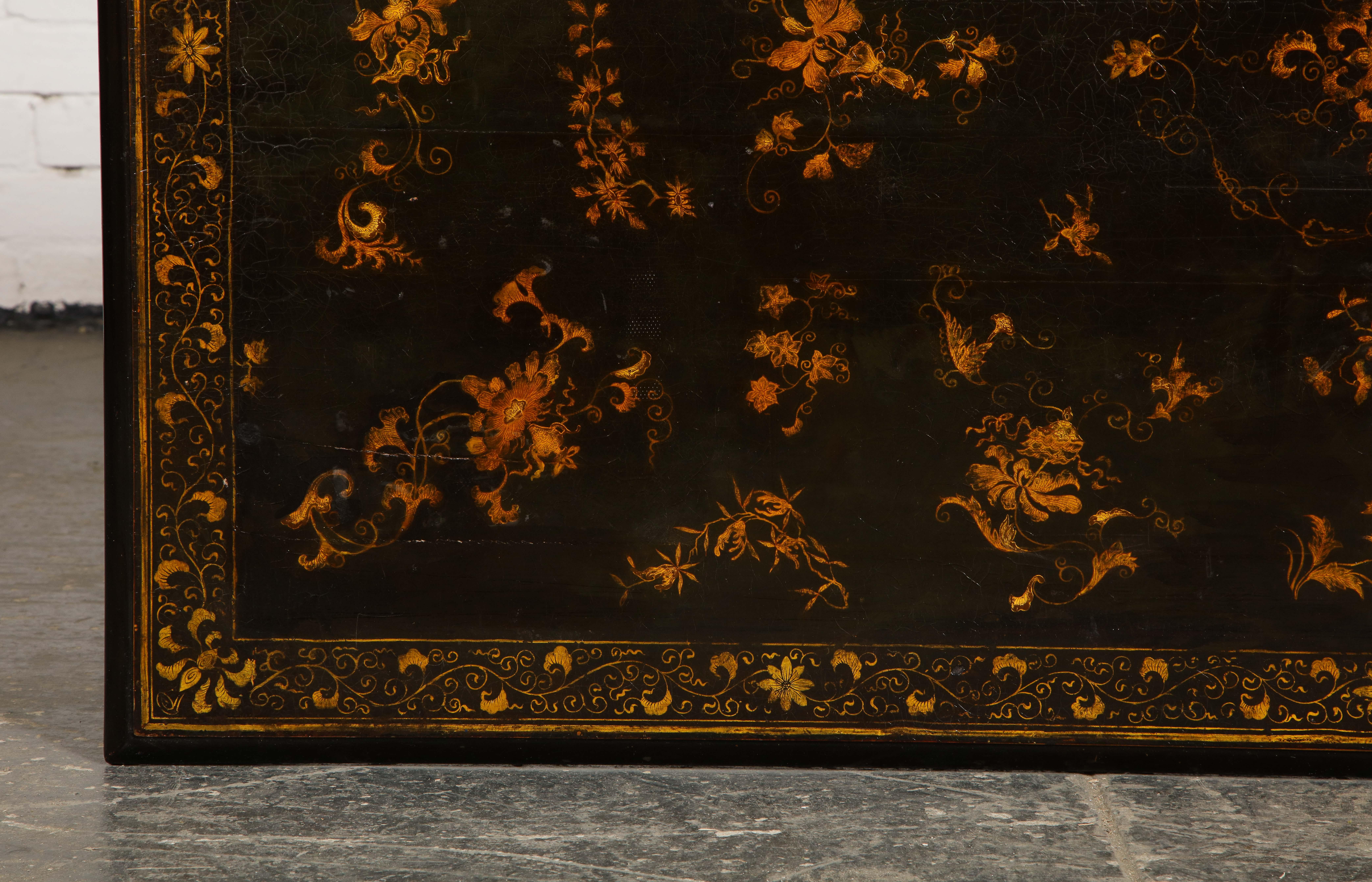 Chinoiserie Black Lacquer and Gilt Low Table 9