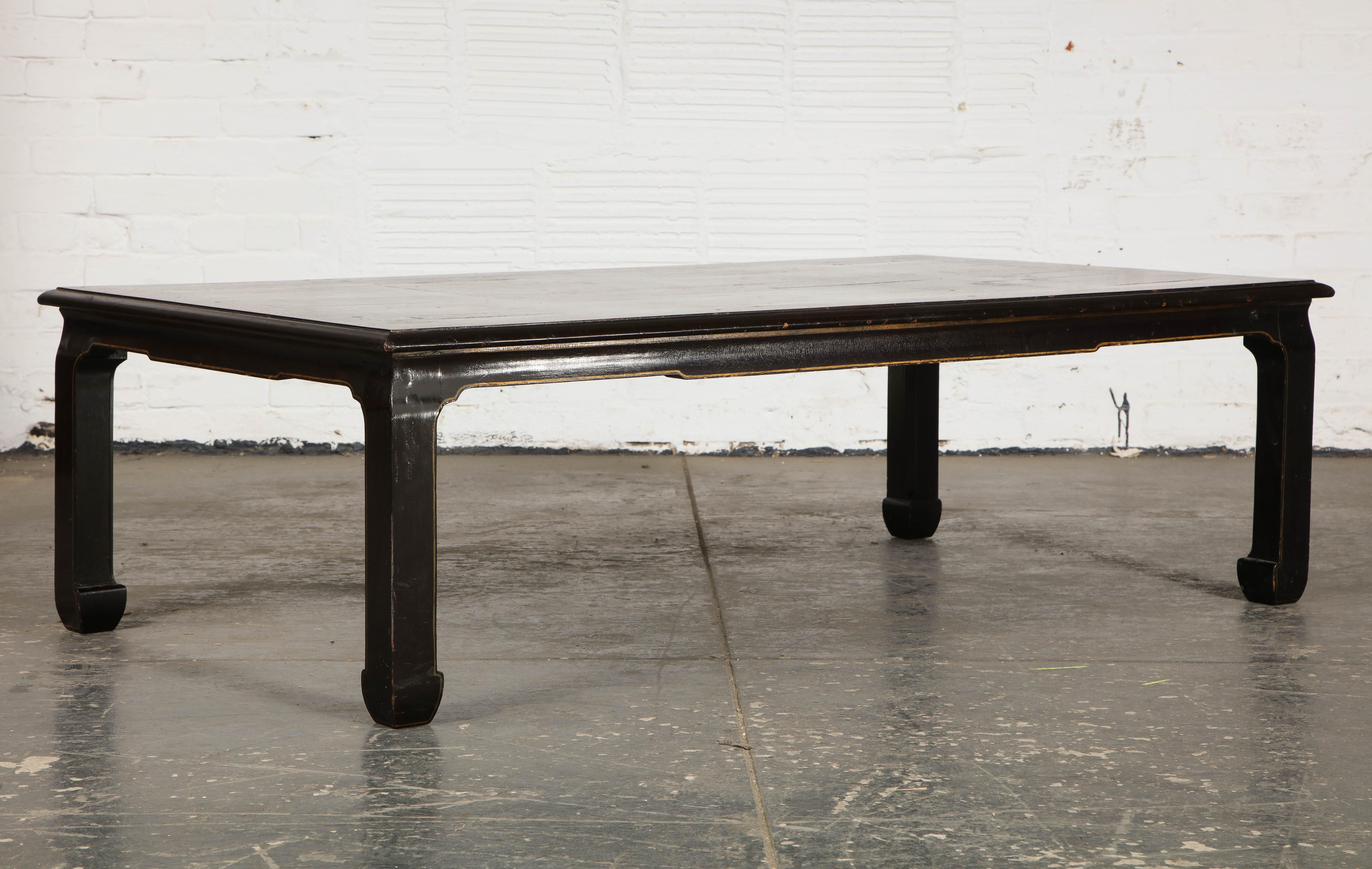 Chinoiserie Black Lacquer and Gilt Low Table 1