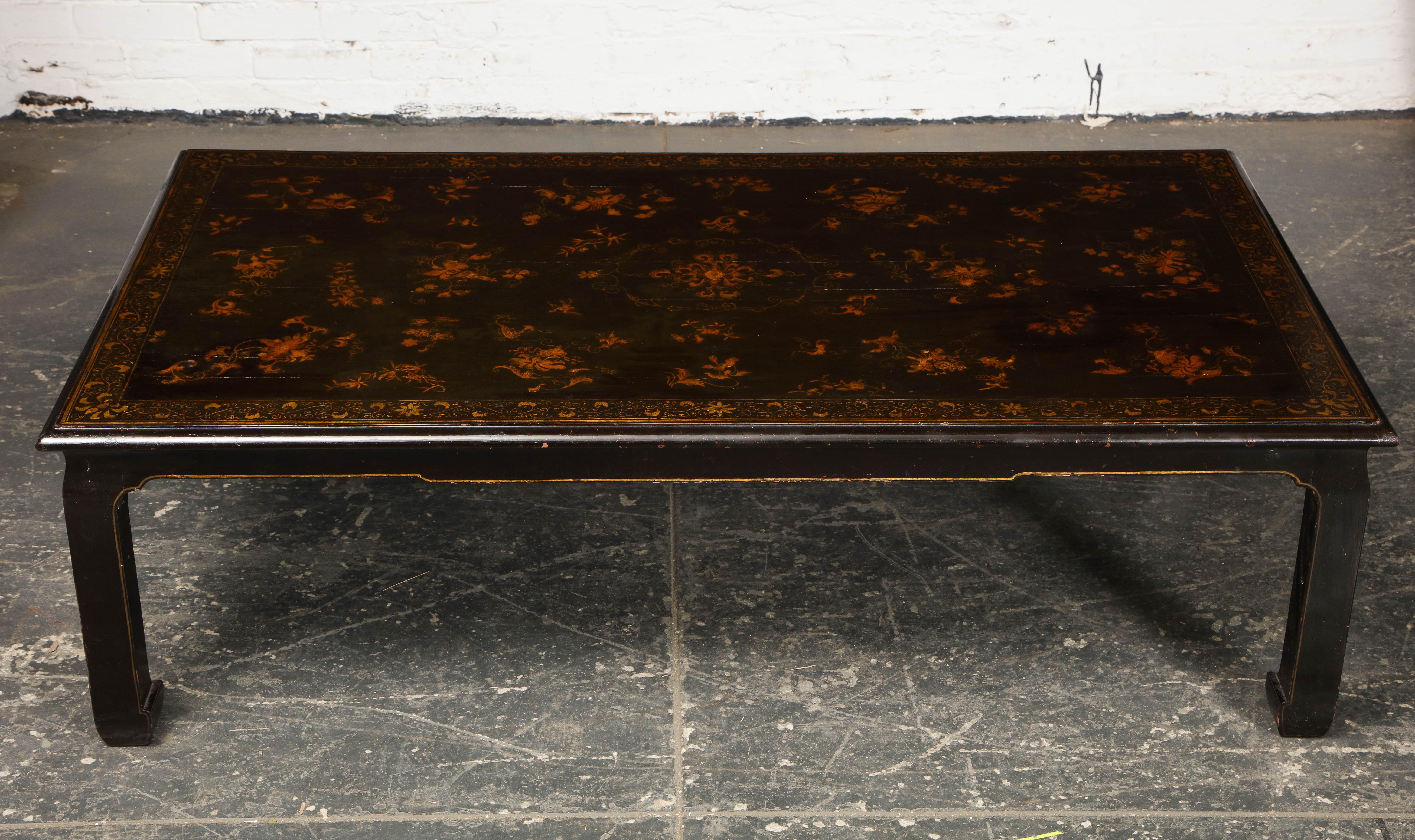 Chinoiserie Black Lacquer and Gilt Low Table 4