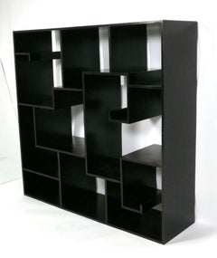 Chinoiserie Black Lacquer Bookcase Etagere Vitrine circa 1950s