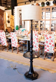 Chinoiserie Black Lacquered Floor Lamp with Round Half-height Table