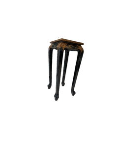Chinoiserie Black Lacqured Pedestal Table with Gold Trim