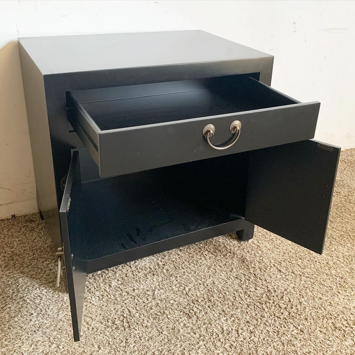 Chinese Chinoiserie Black Nightstands/Side Table With Brass Accents For Sale