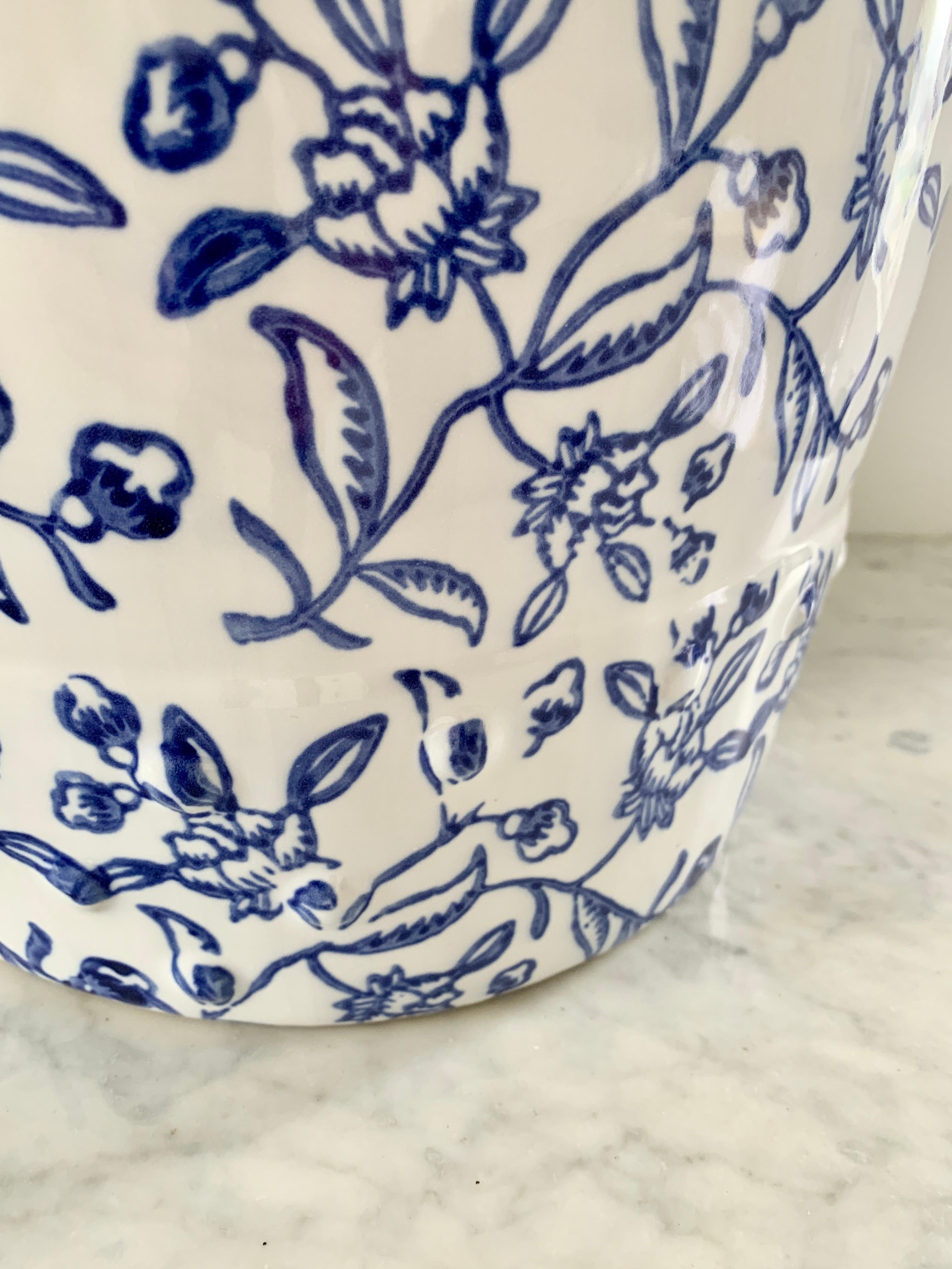 Chinoiserie Blue and White Floral Porcelain Garden Stool 7