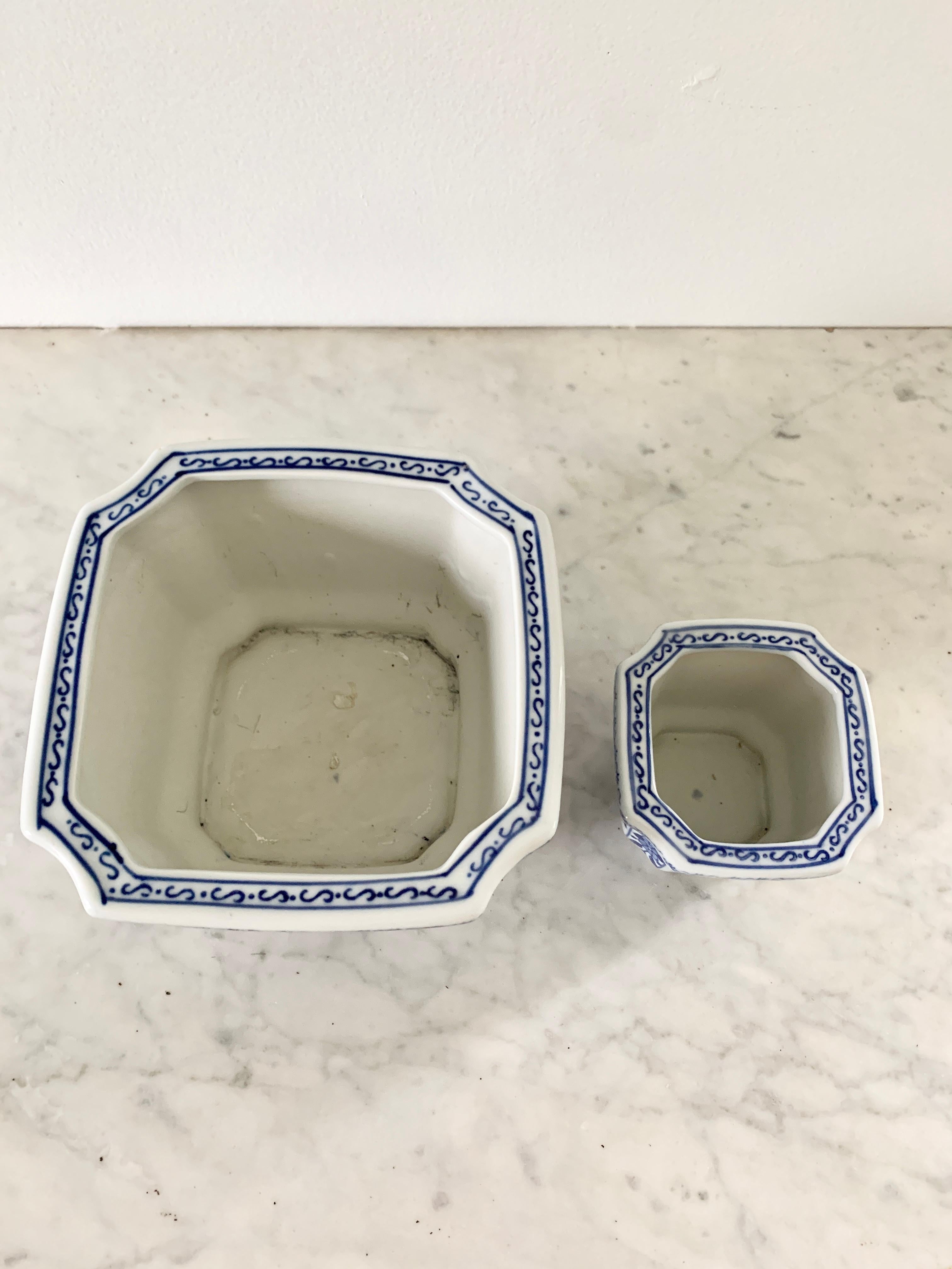 20th Century Chinoiserie Blue and White Porcelain Cachepot Planters, Pair