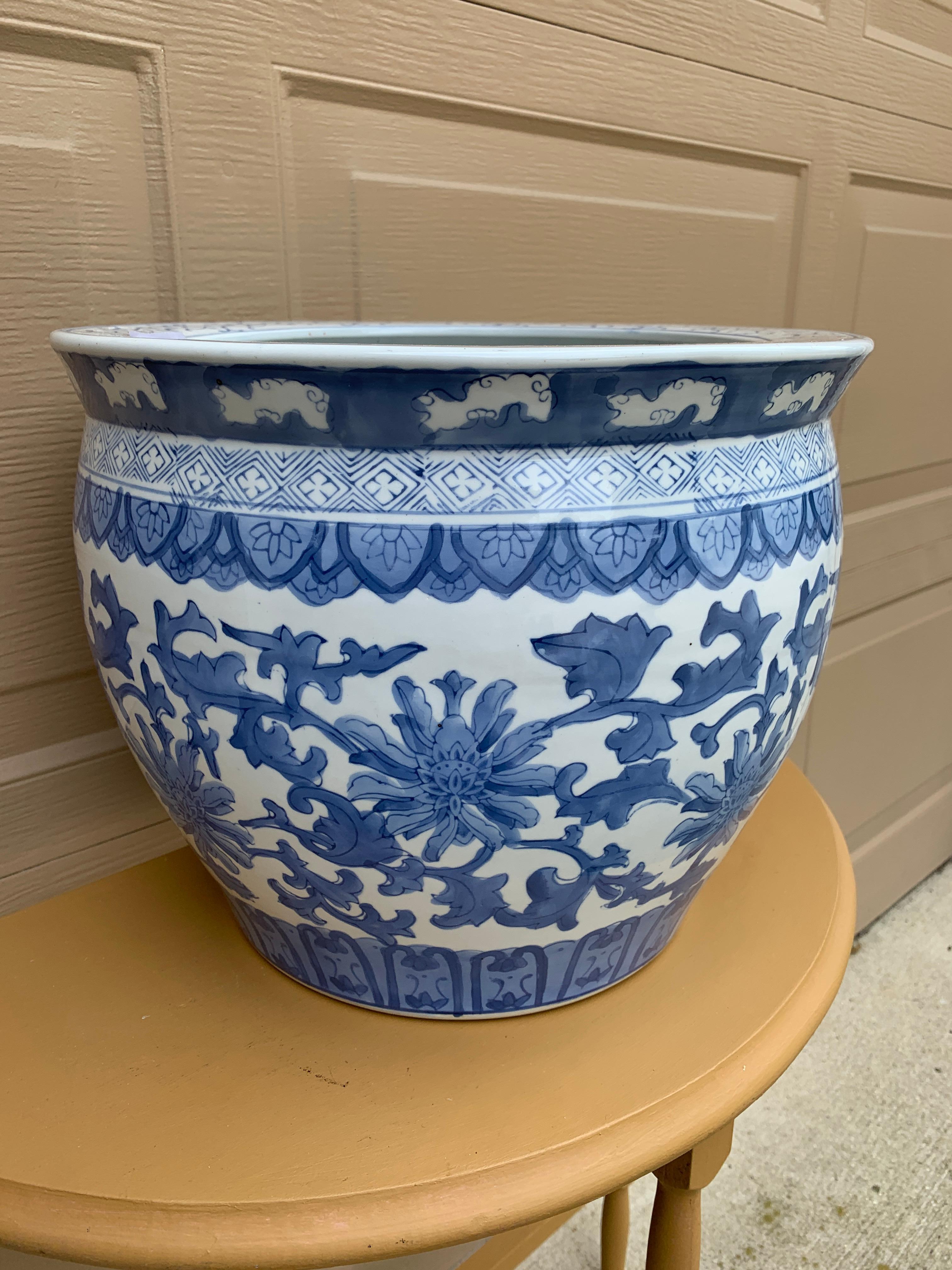 Chinoiserie Blue and White Porcelain Fishbowl Planter For Sale 2