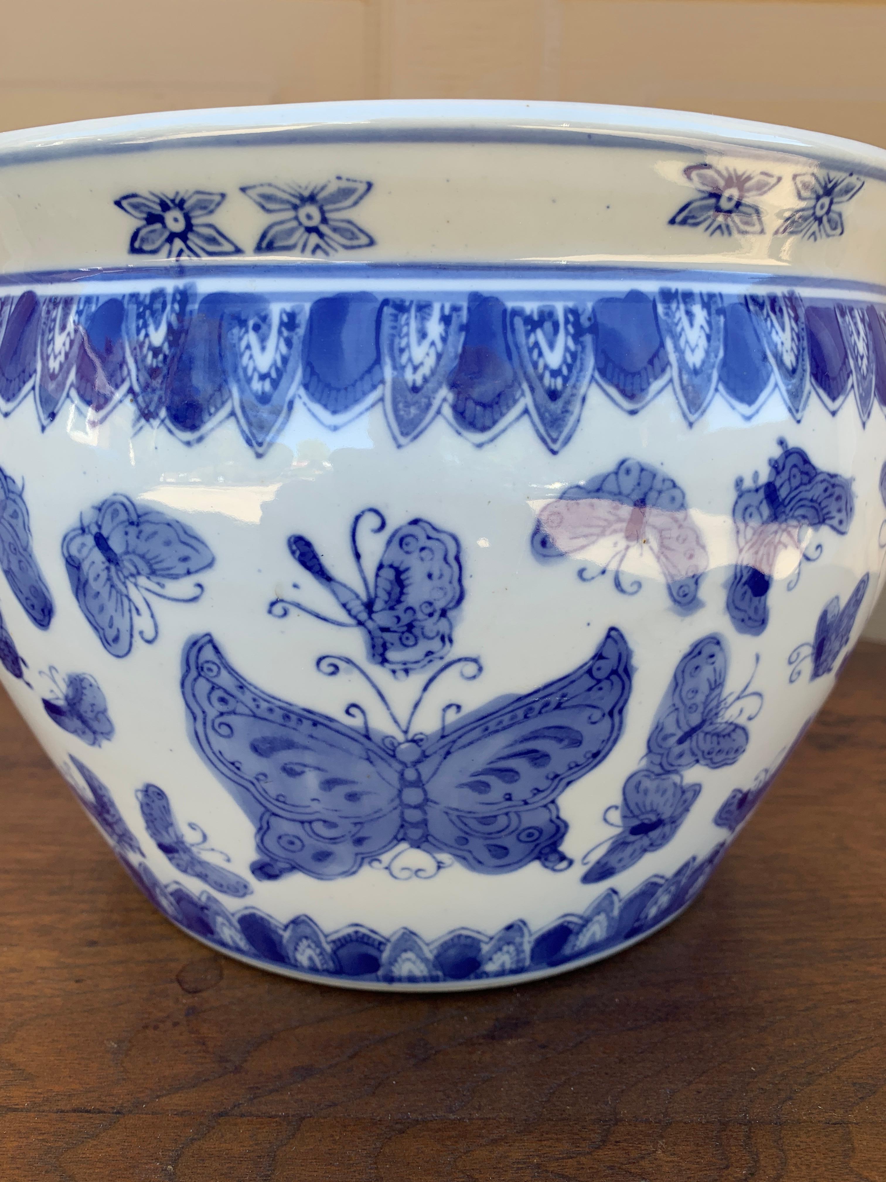Jardinière chinoiseries en porcelaine bleue et blanche en vente 1