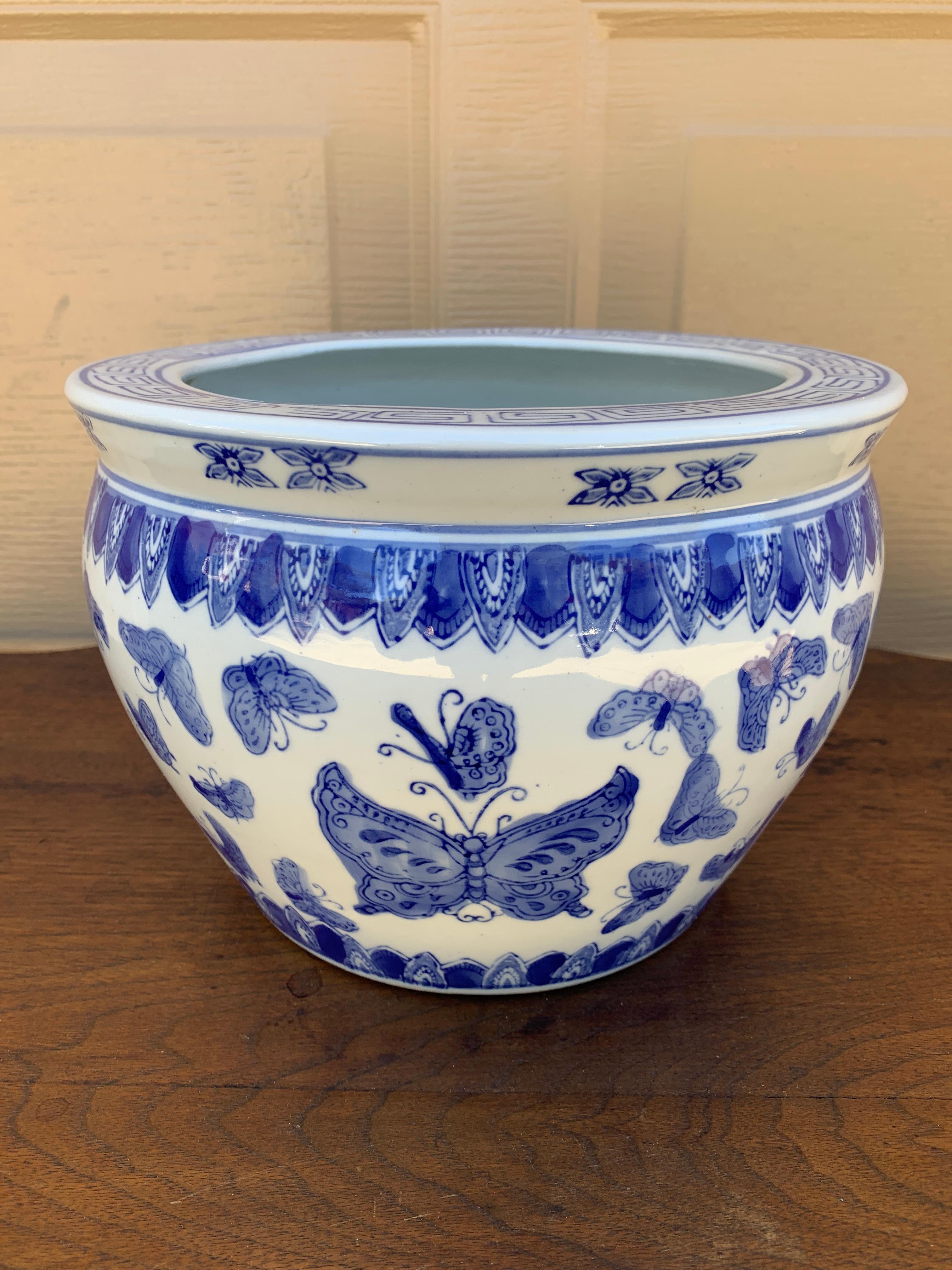 Jardinière chinoiseries en porcelaine bleue et blanche en vente 2