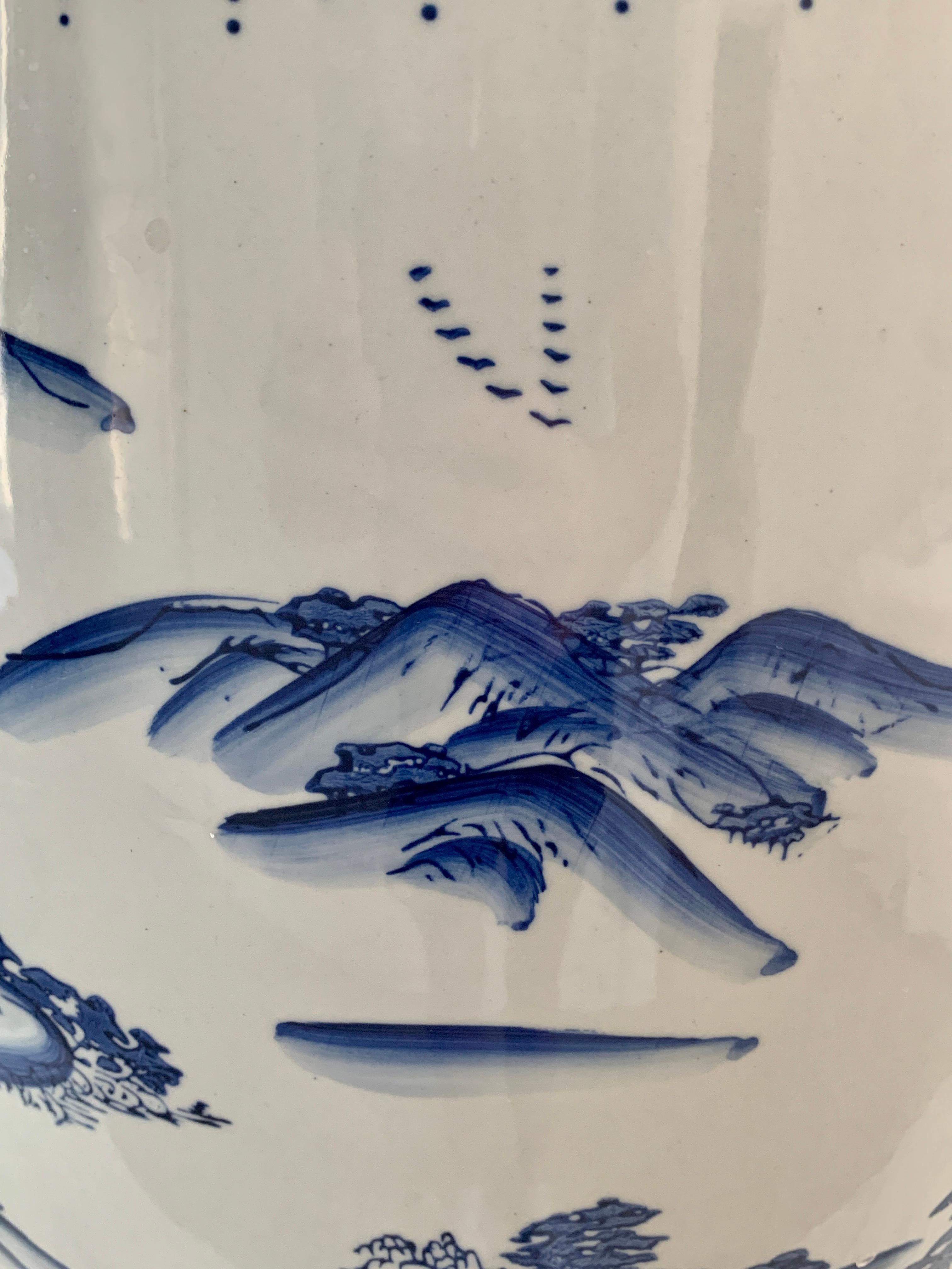 Chinoiserie-Gartenhocker aus blauem und weißem Porzellan im Zustand „Gut“ im Angebot in Elkhart, IN