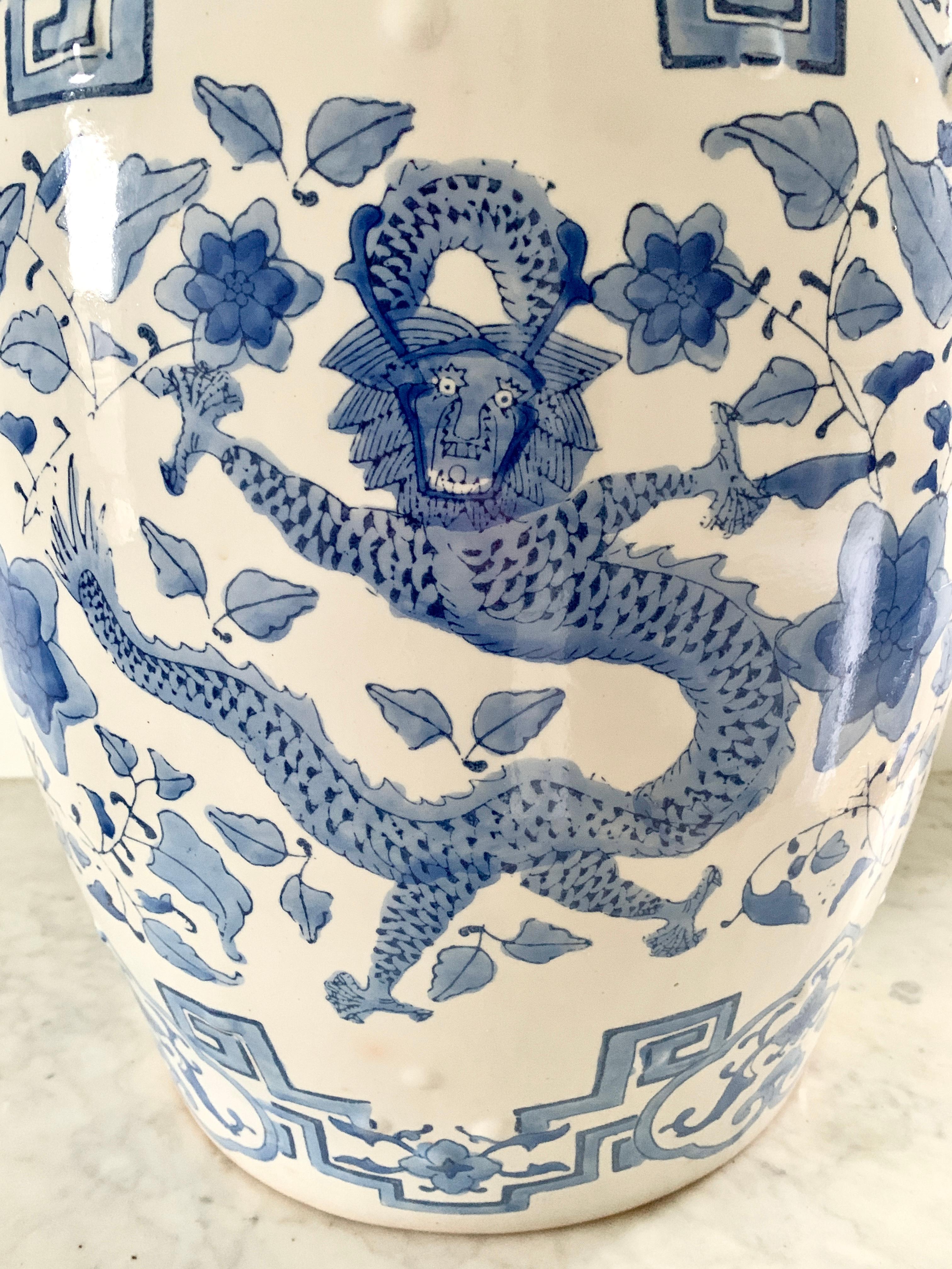 Chinoiserie Blue and White Porcelain Garden Stool 2