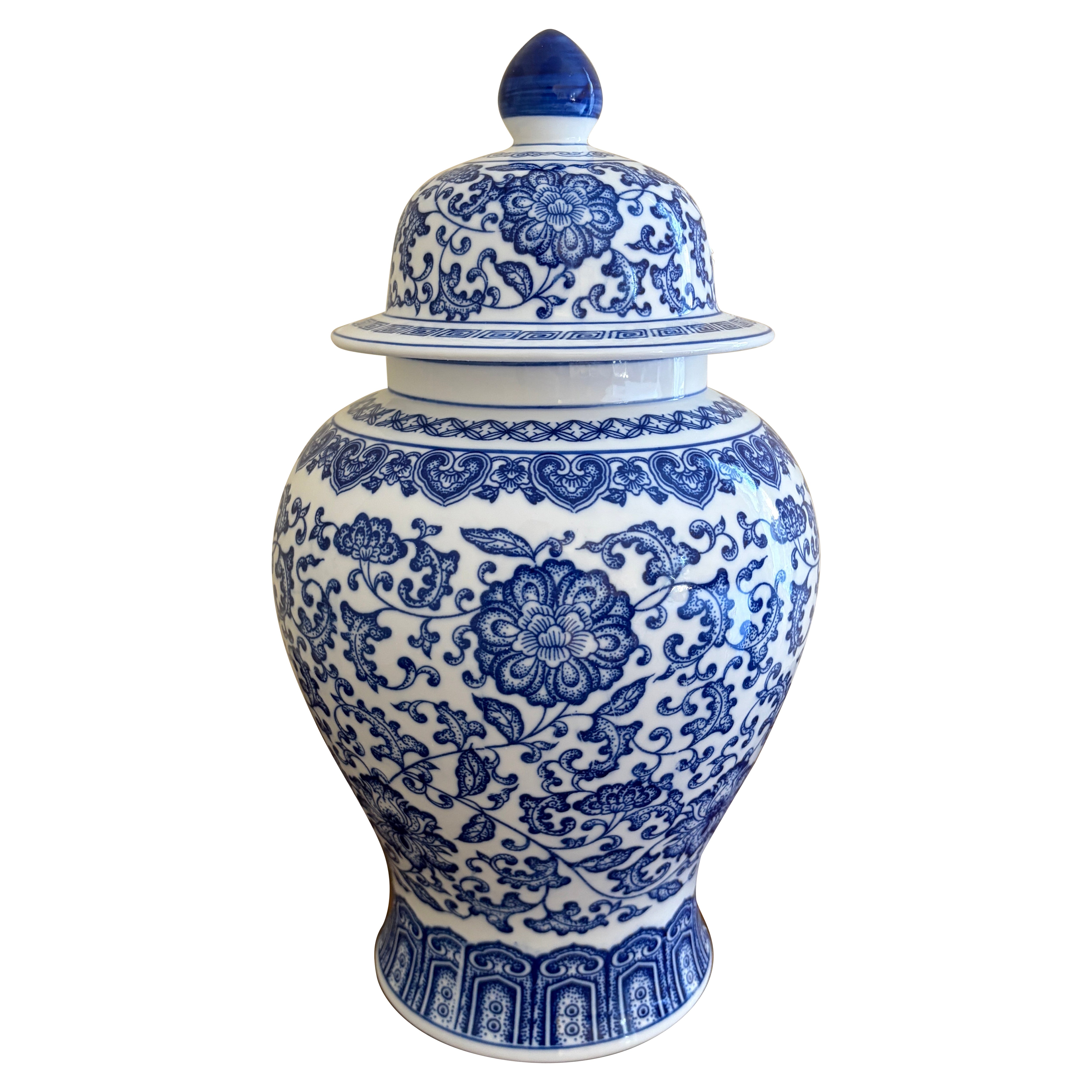 Chinoiserie Blue and White Porcelain Ginger Jar For Sale
