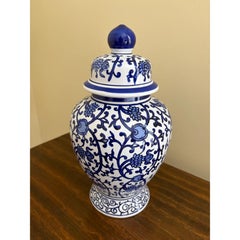 Chinoiserie-Ingwerdose aus blauem und weißem Porzellan, Ende des 20.