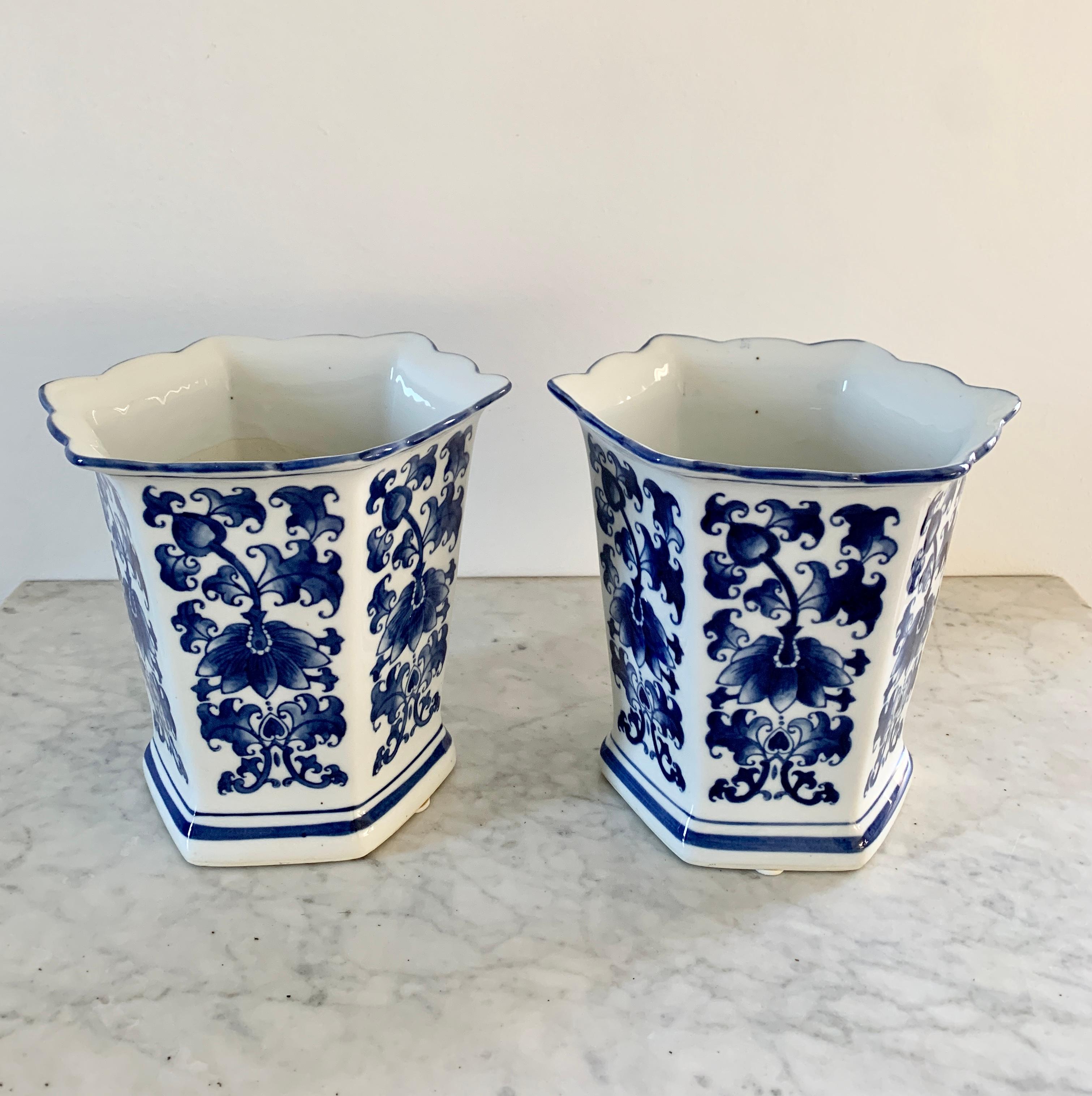 20th Century Chinoiserie Blue and White Porcelain Hexagonal Vases, Pair For Sale