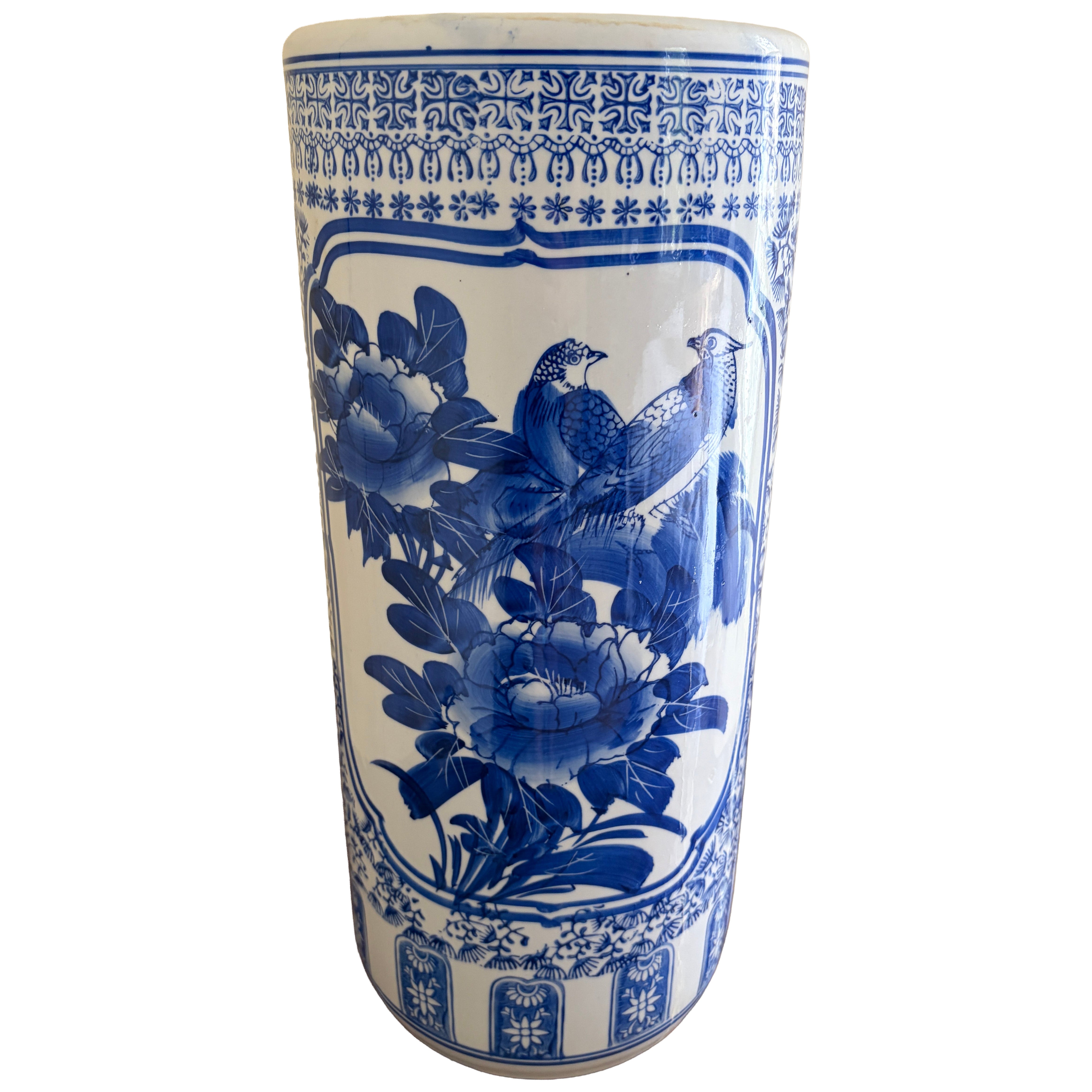 Paragüero de Porcelana Chinoiserie Azul y Blanca con Motivo Floral y Pájaro