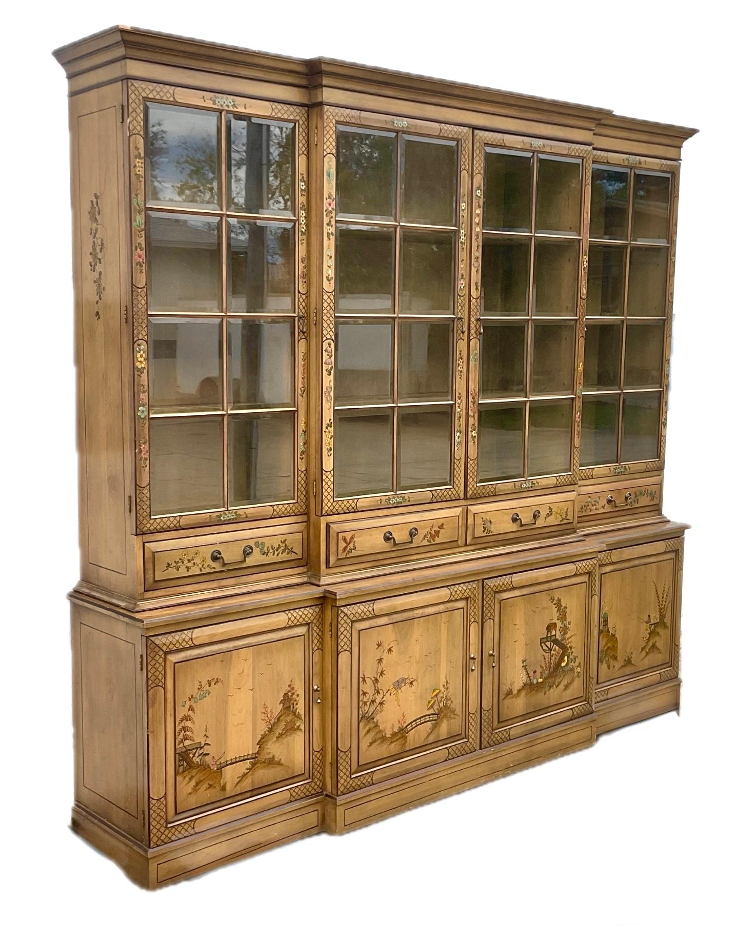 Chinoiserie Breakfront China Cabinet Bookcase Union National siglo XX en venta