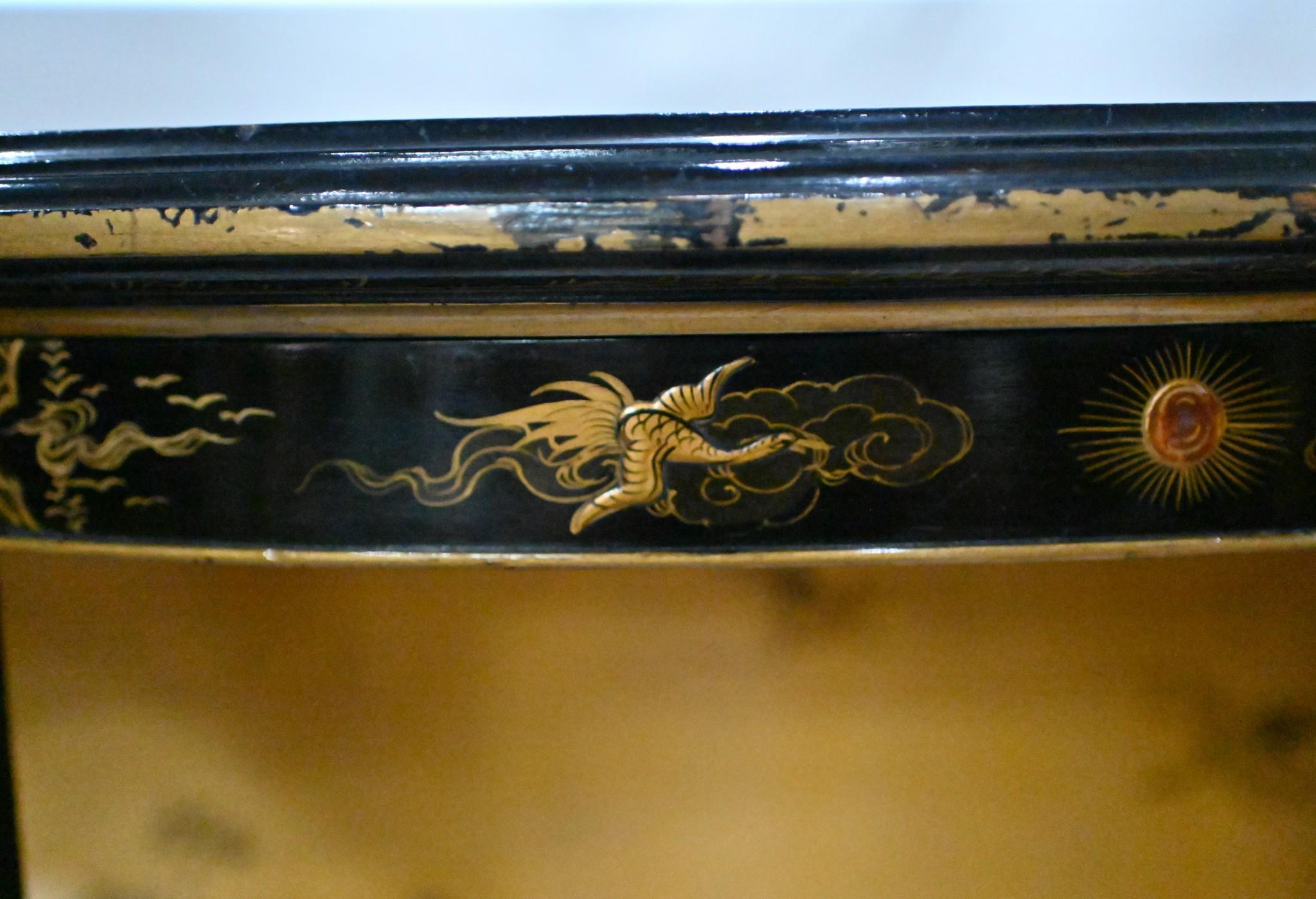 Chinoiserie Cabinet Lacquered by Hille Circa 1900 3