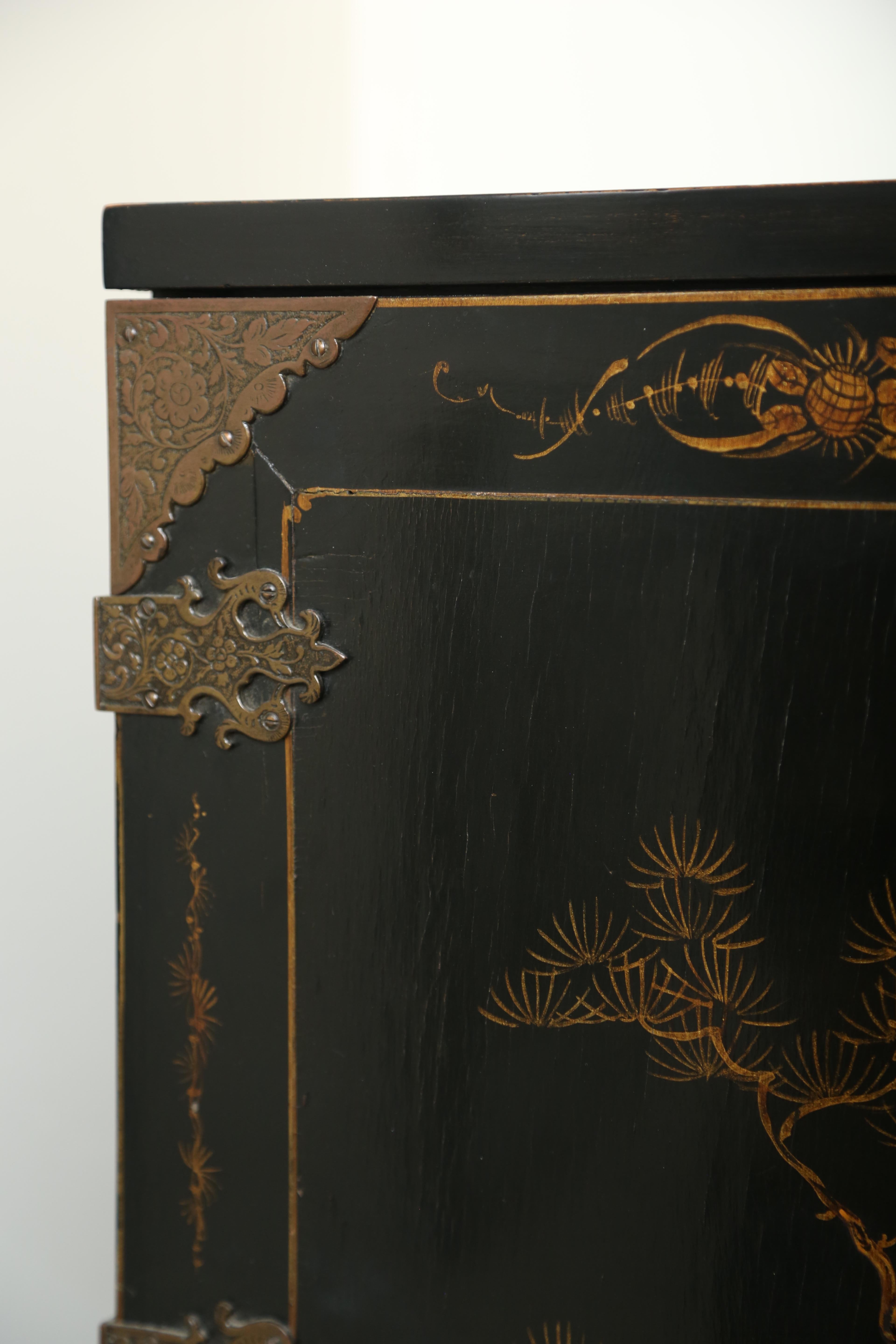 antique chinoiserie cabinet