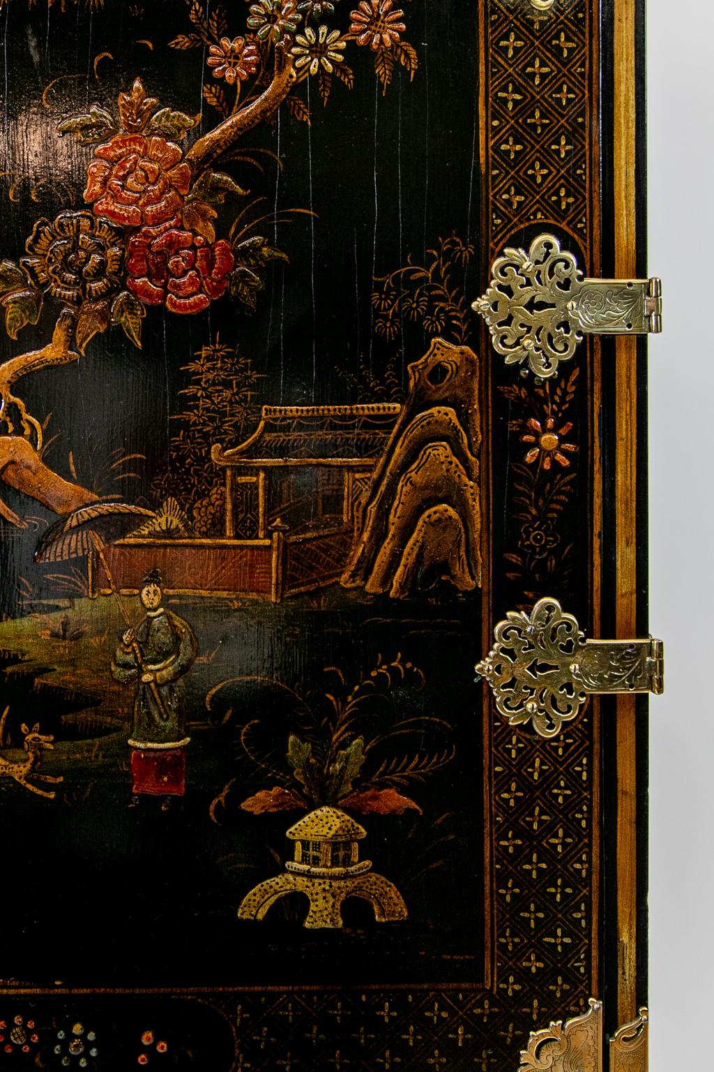 Chinoiserie Cabinet on Legs 1