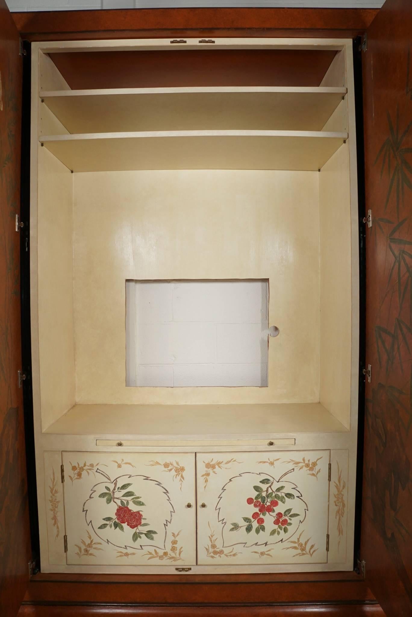 Chinoiserie Cabinet with Birds and Flowers For Sale 1