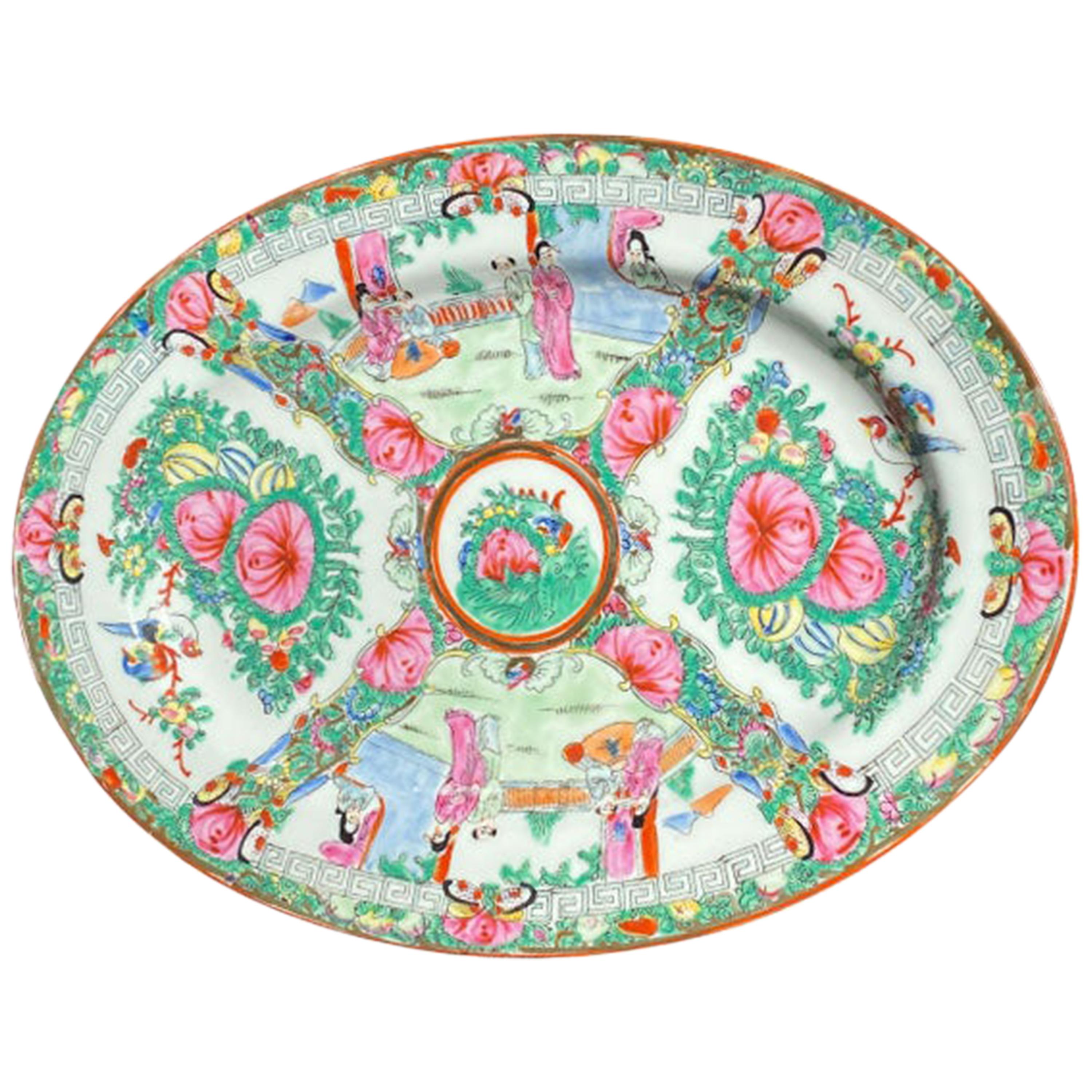 Piatto ovale Famille Rose in ceramica Chinoiserie con motivo floreale rosa e oro