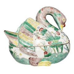 Chinoiserie Ceramic Famille Verte Duck Tureen with Lid