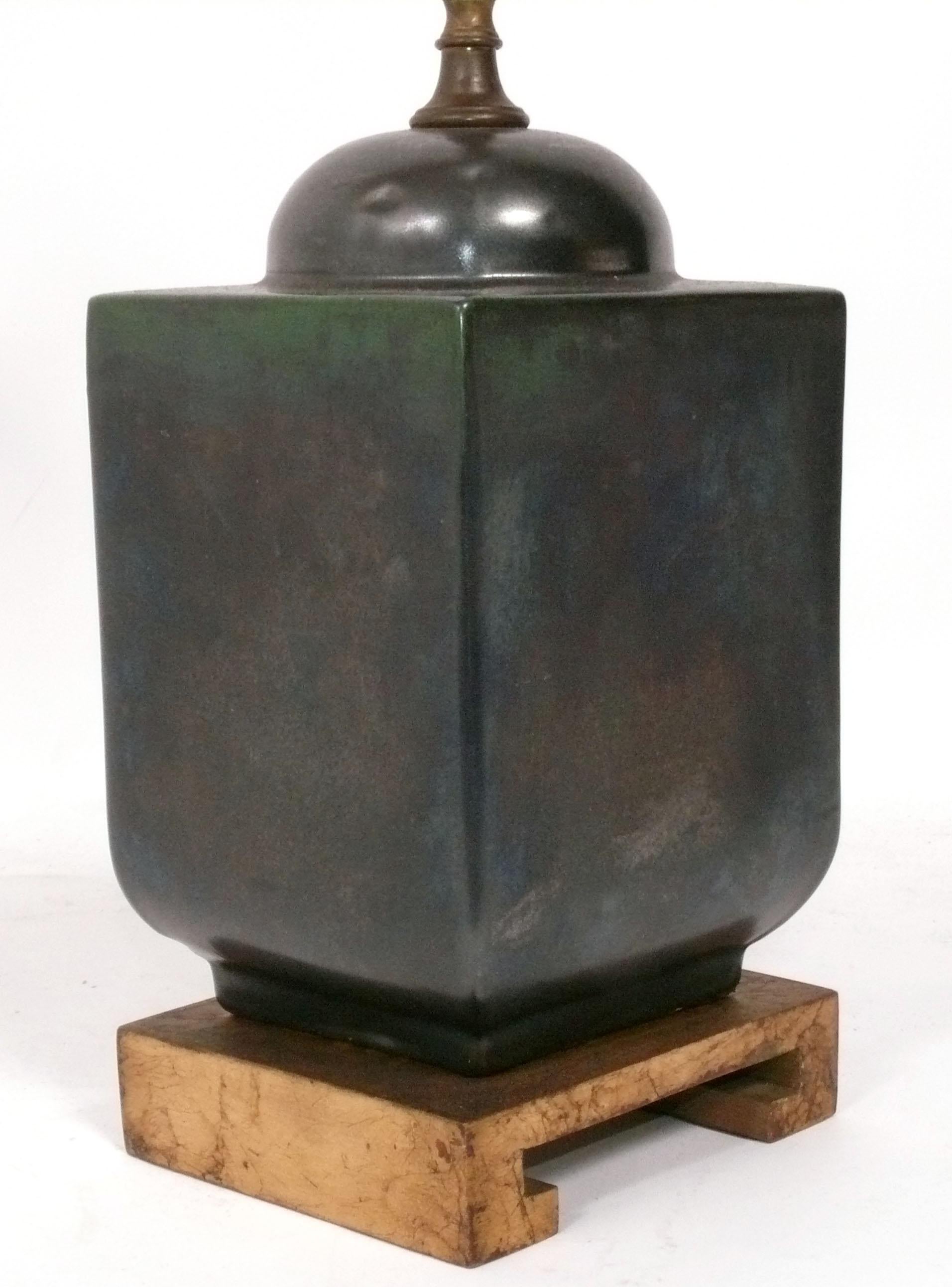 Métal Lampe en céramique Chinoiserie circa 1940s ou plus tôt Rewire en vente