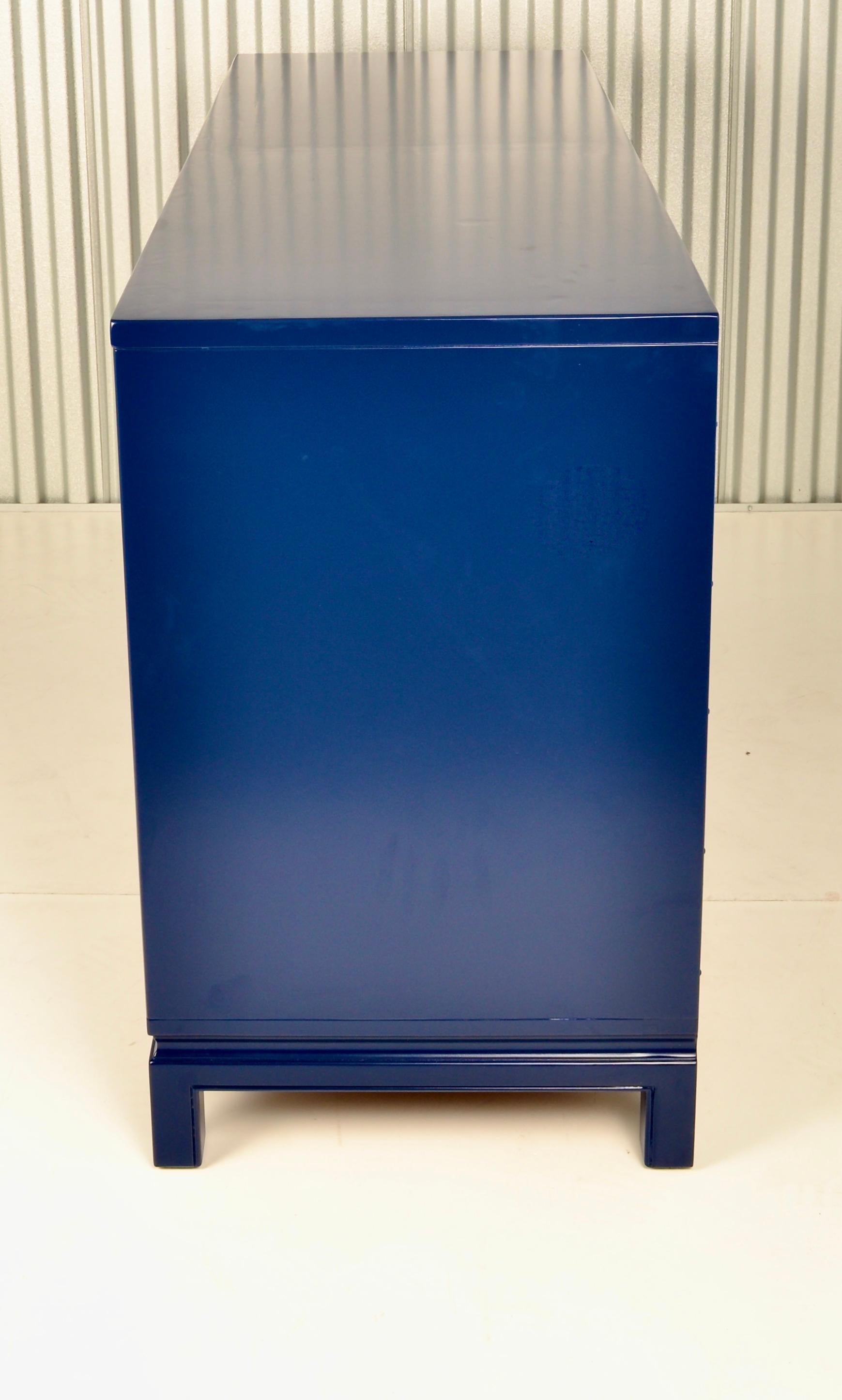 Mid-20th Century Chinoiserie Chest in Blue Lacquer For Sale