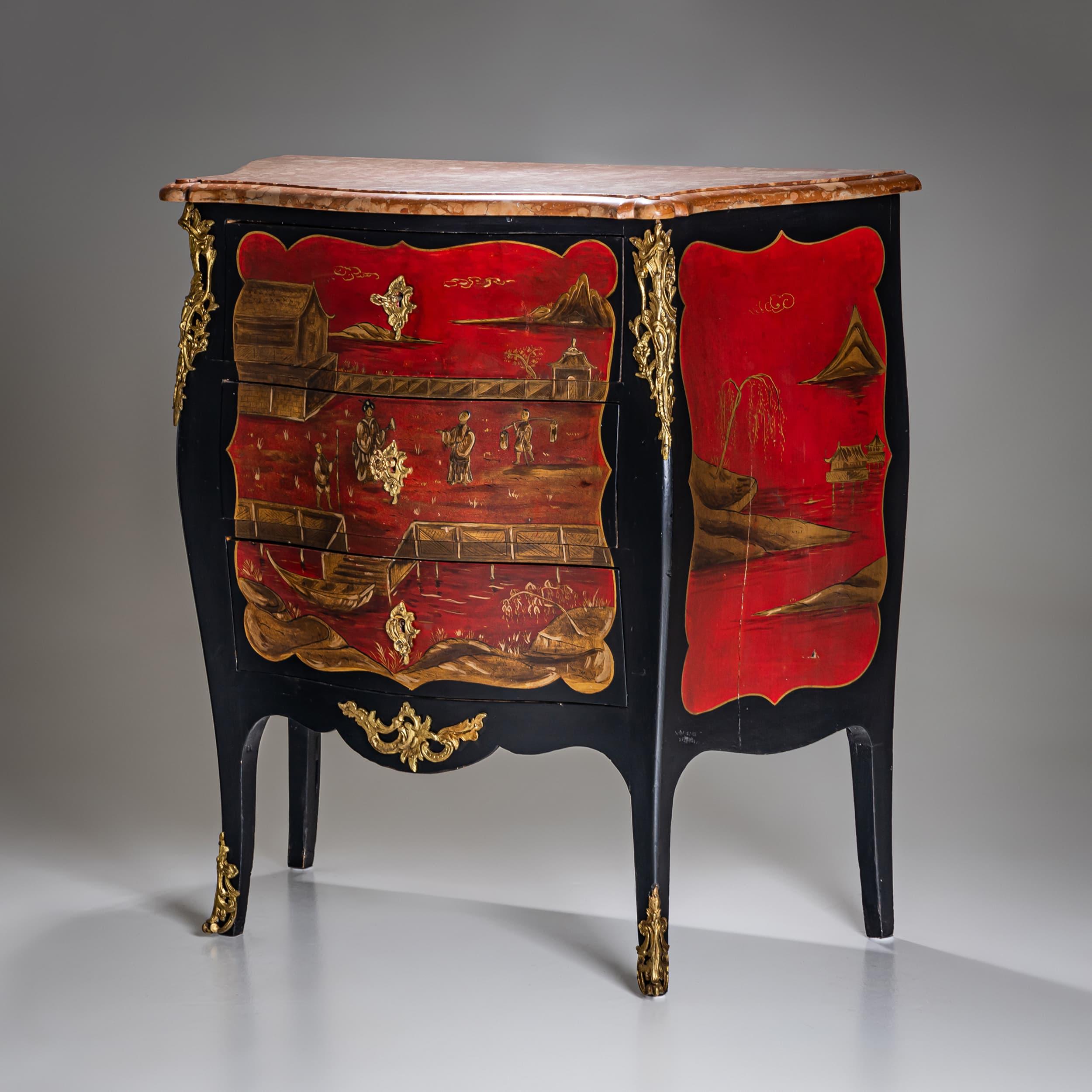 Commode chinoiseries, 1ère moitié du 20e siècle Bon état - En vente à Greding, DE