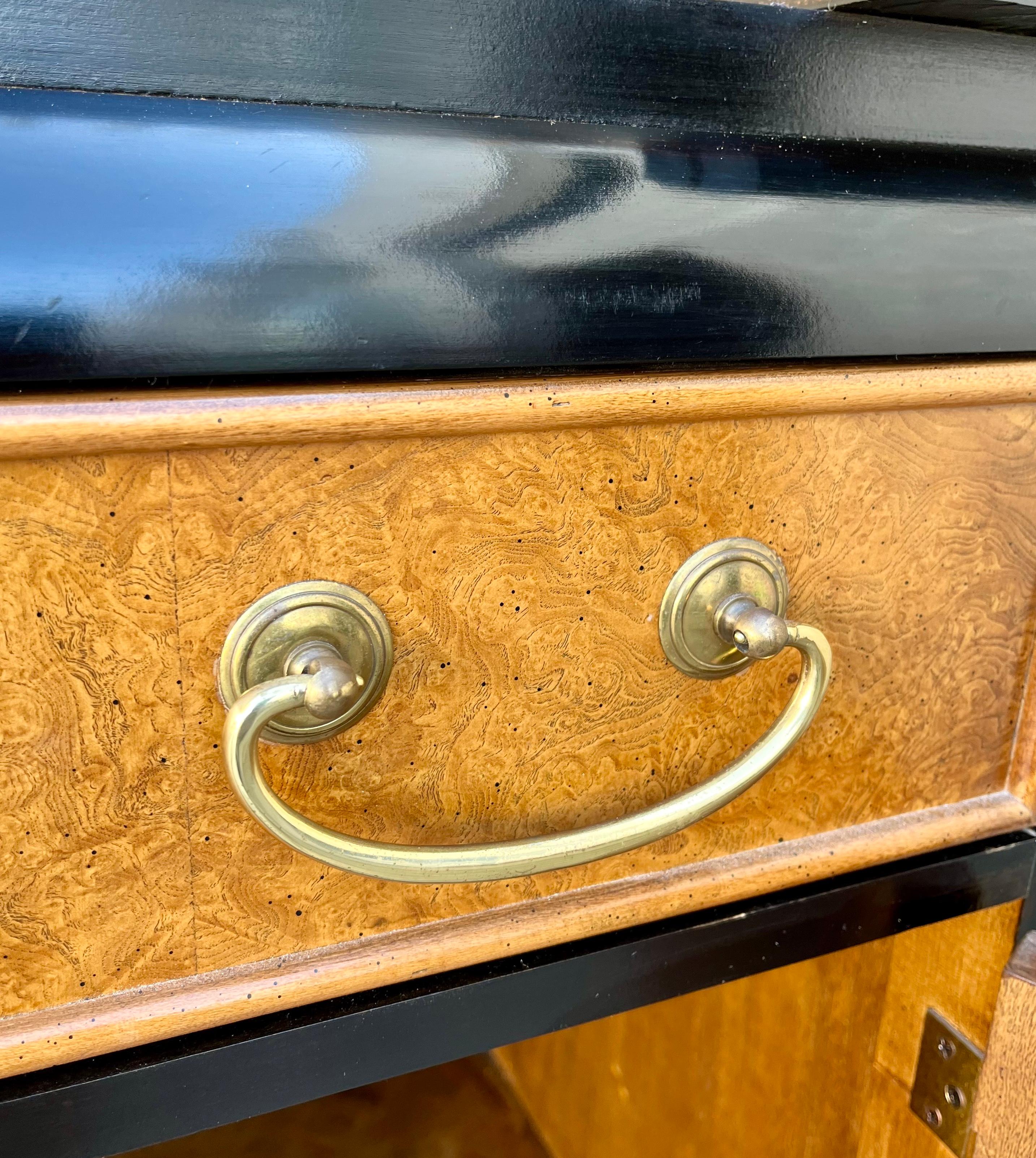 Service Chinoiserie Chin Hua de Raymond Sobota pour Century Furniture. Circa 1960s en vente 10