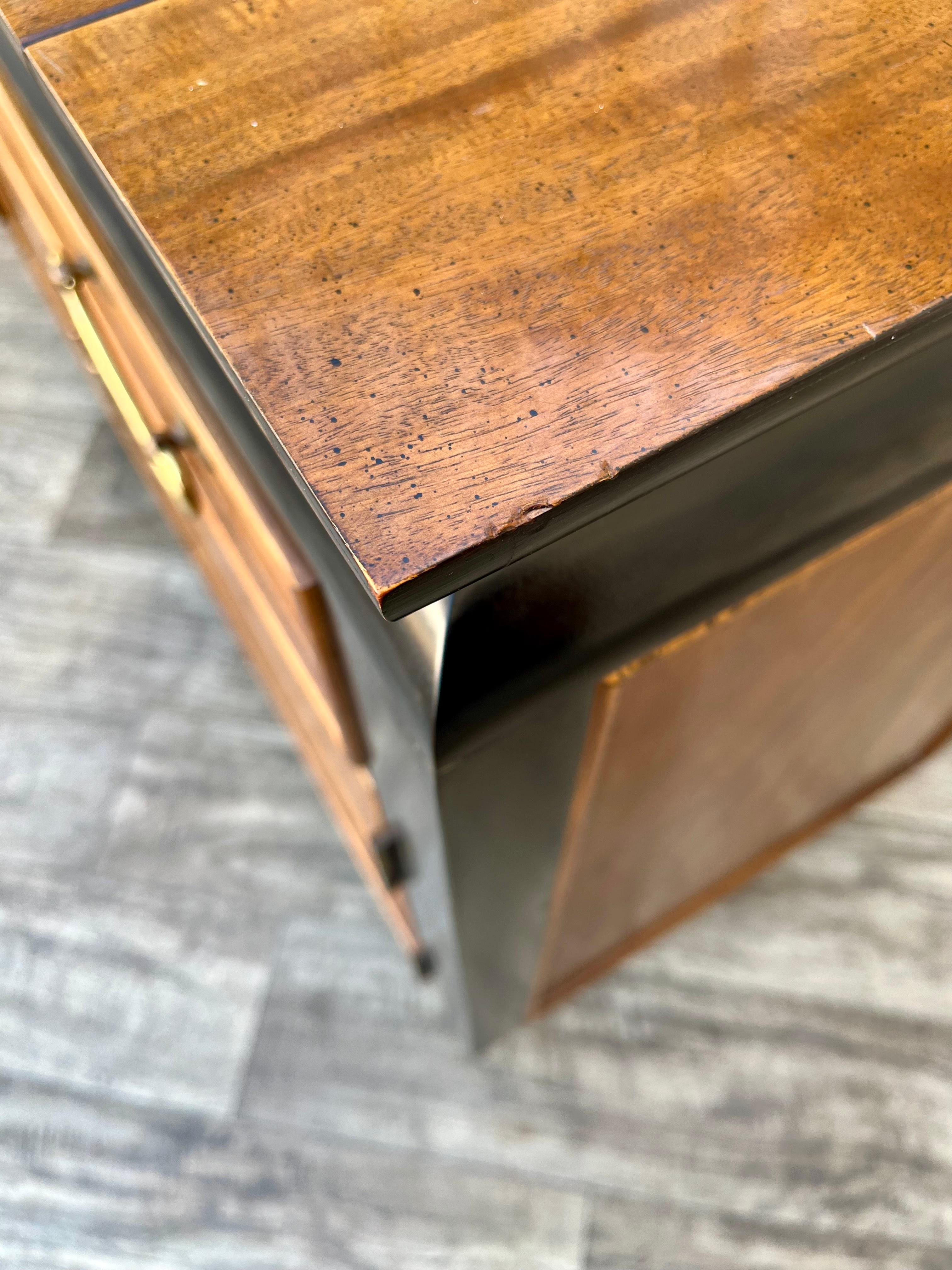 Service Chinoiserie Chin Hua de Raymond Sobota pour Century Furniture. Circa 1960s en vente 11