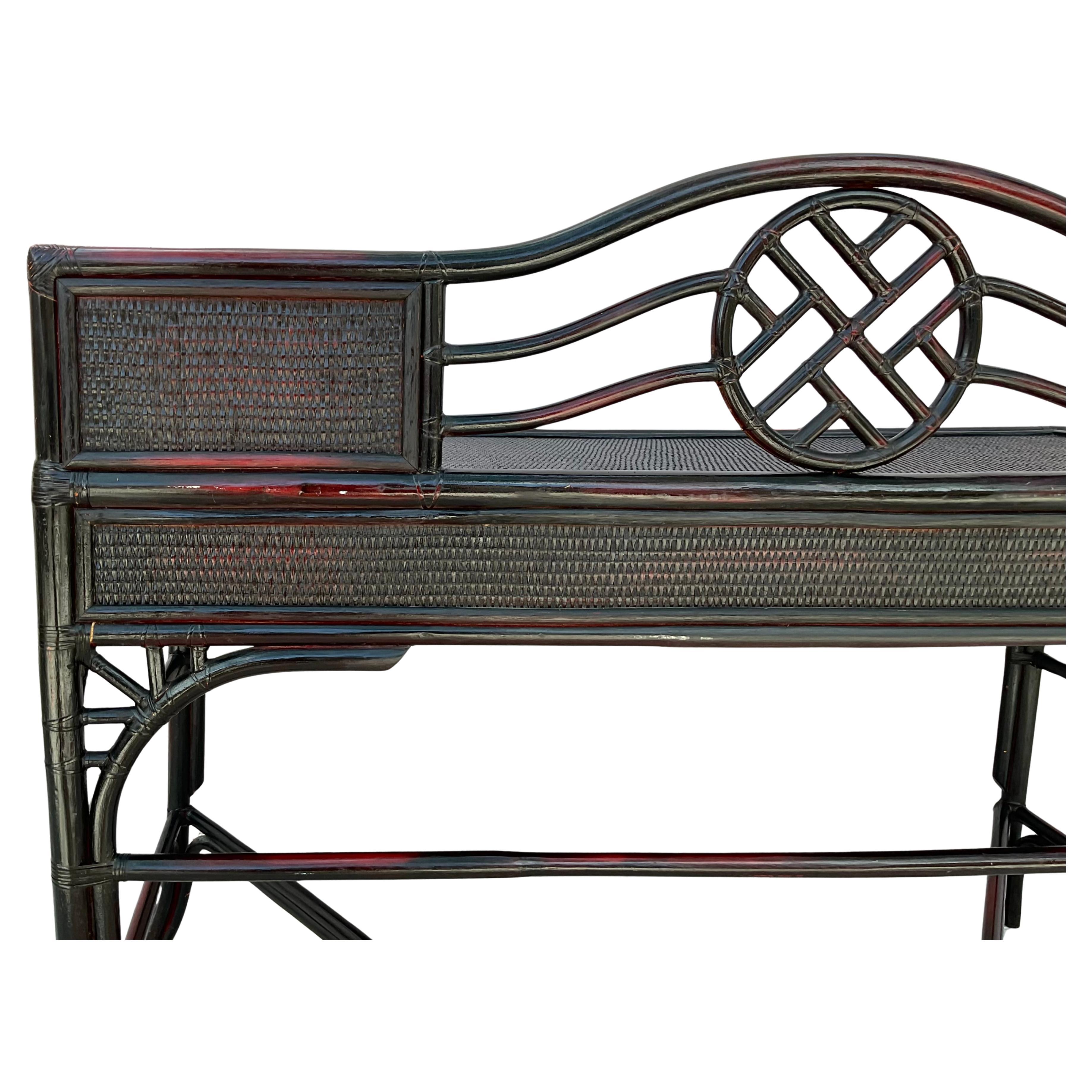 Scrivania cinese Chippendale in bambù Chinoiserie in vendita 2