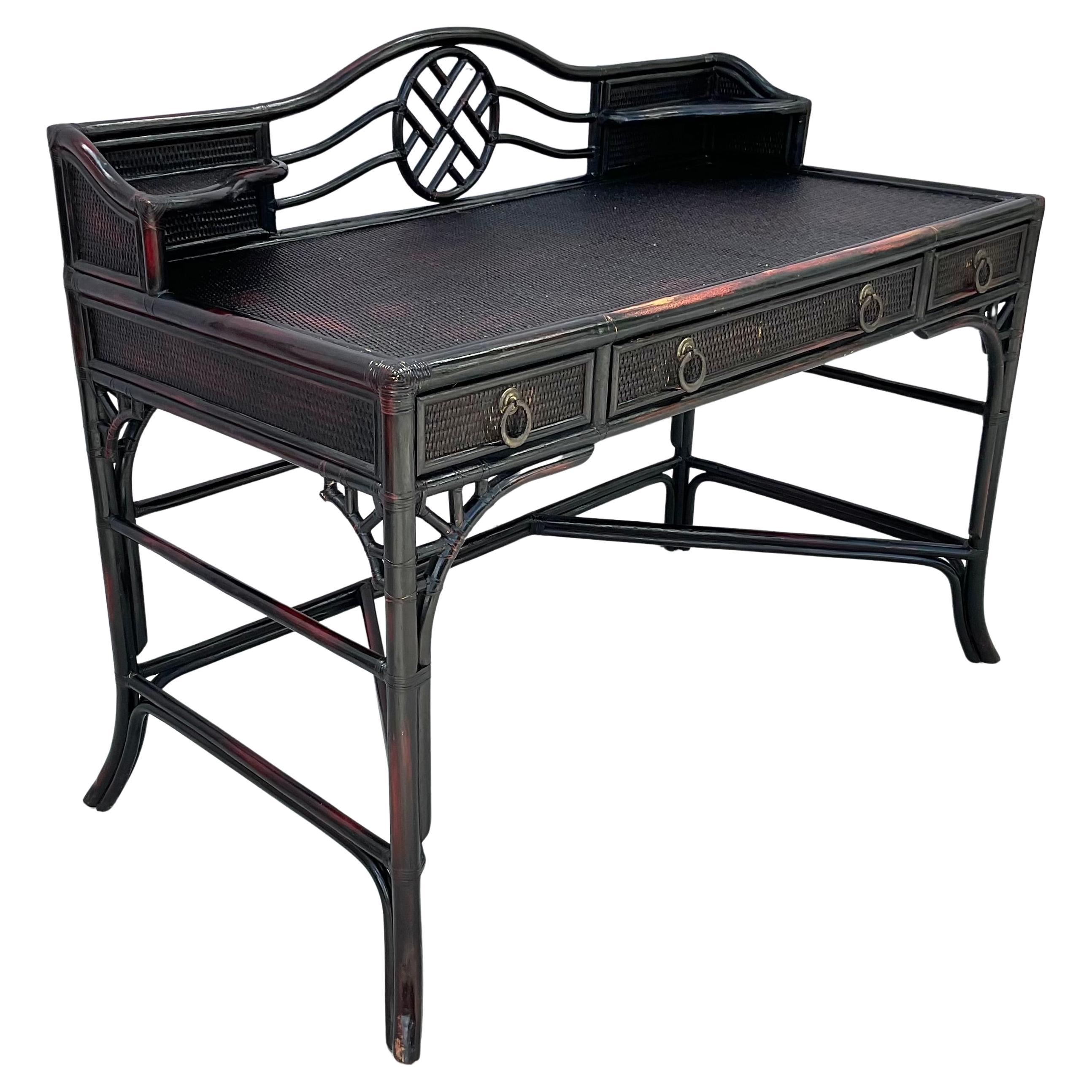 Laccato Scrivania cinese Chippendale in bambù Chinoiserie in vendita