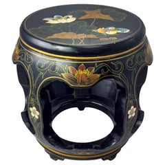 Chinoiserie Taburete o mesa auxiliar de jardín chino Laca negra con detalles asiáticos
