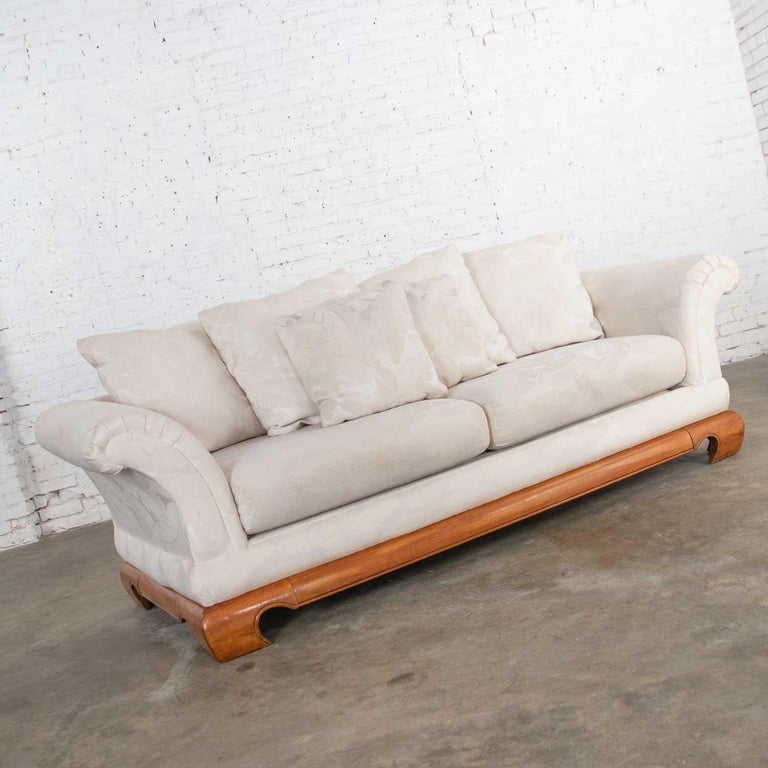 20th Century Chinoiserie Chow Leg Ming Style Sofa by Schnadig International Furniture For Sale