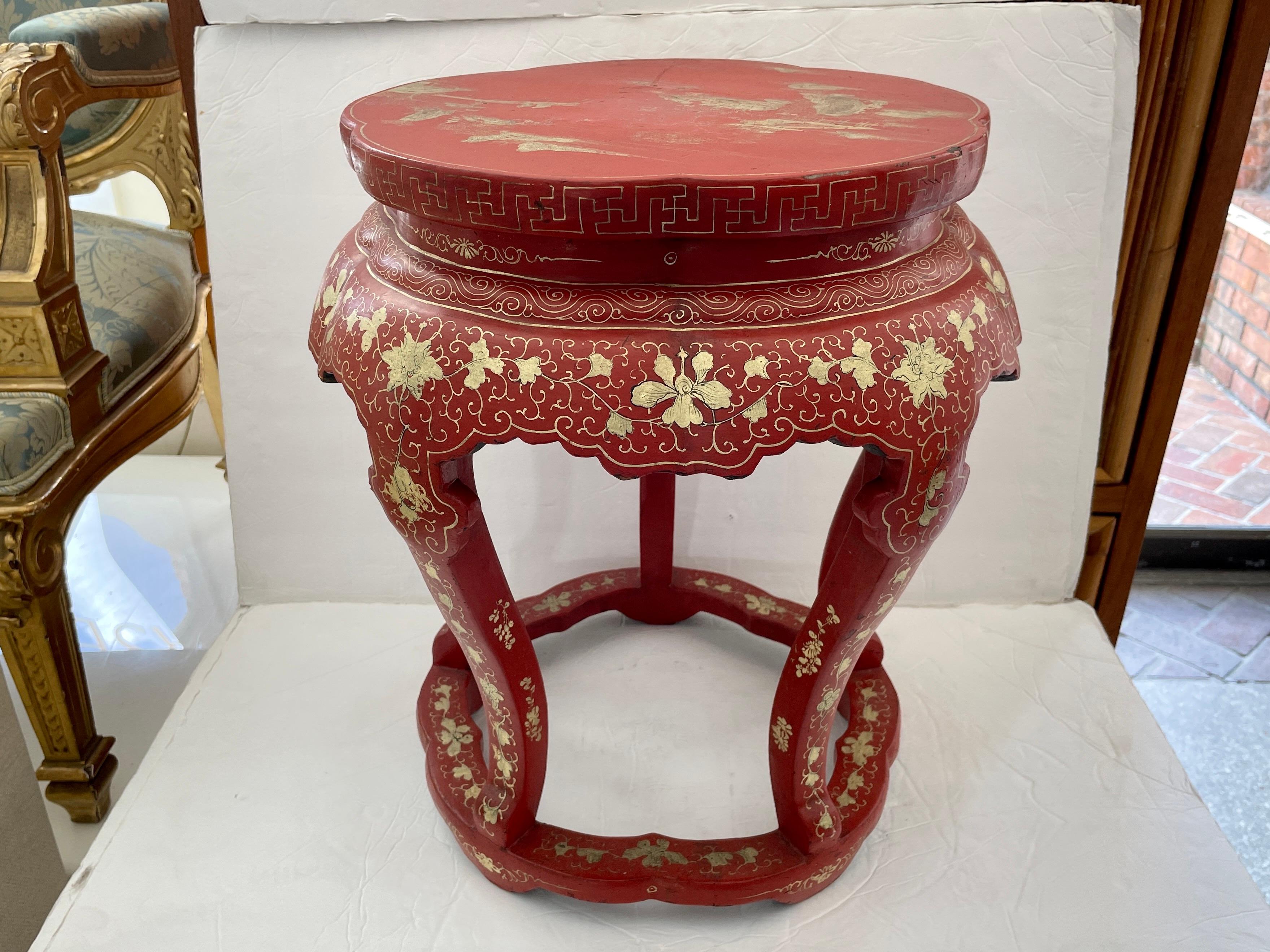 Chinoiserie Cocktail Table in Original Finish For Sale 1