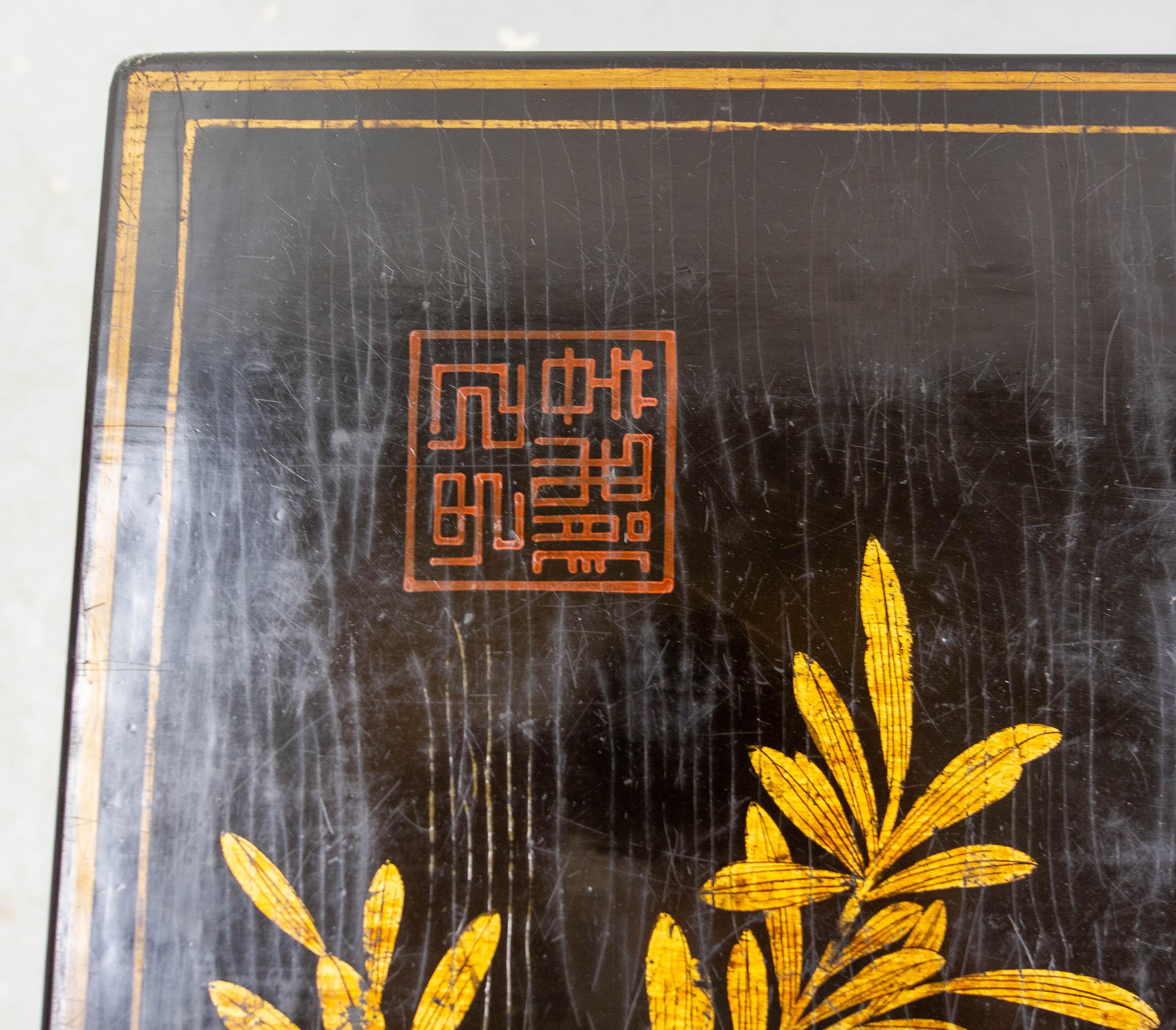 Chinoiserie Coffee Table Hand Painted , circa 1920 For Sale 2