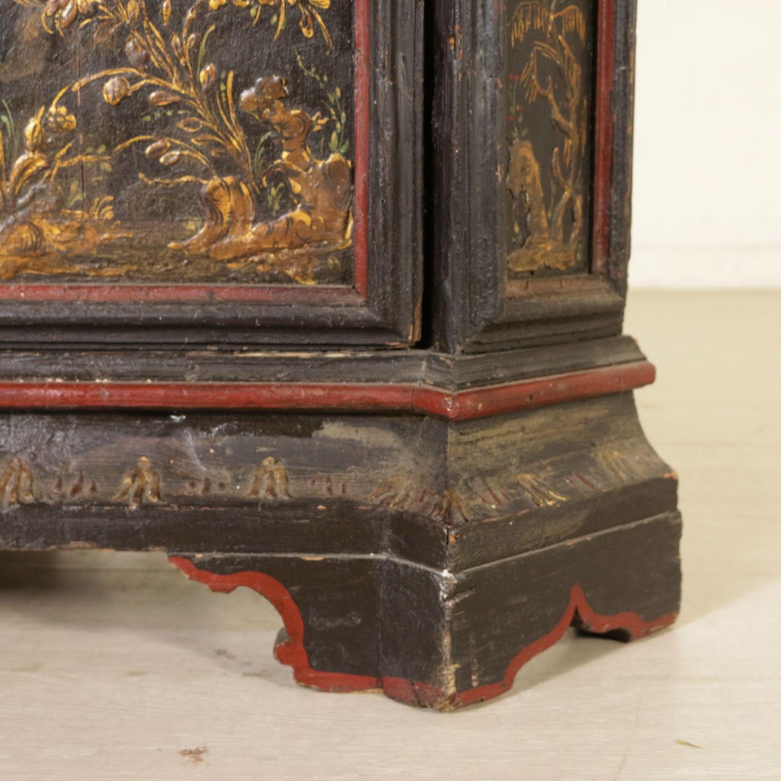 Chinoiserie Corner Cabinet 5